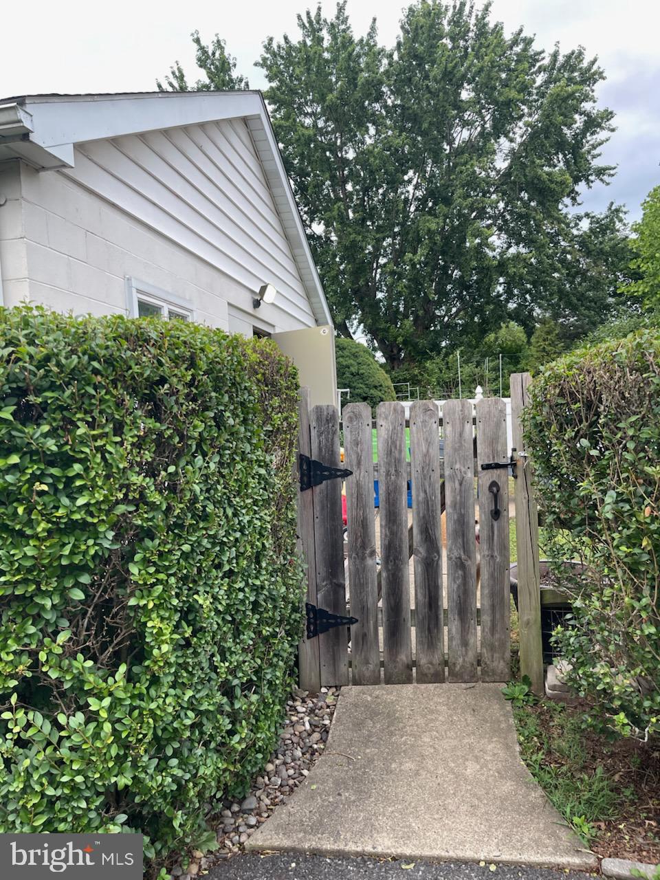 PENNSBURG - Residential