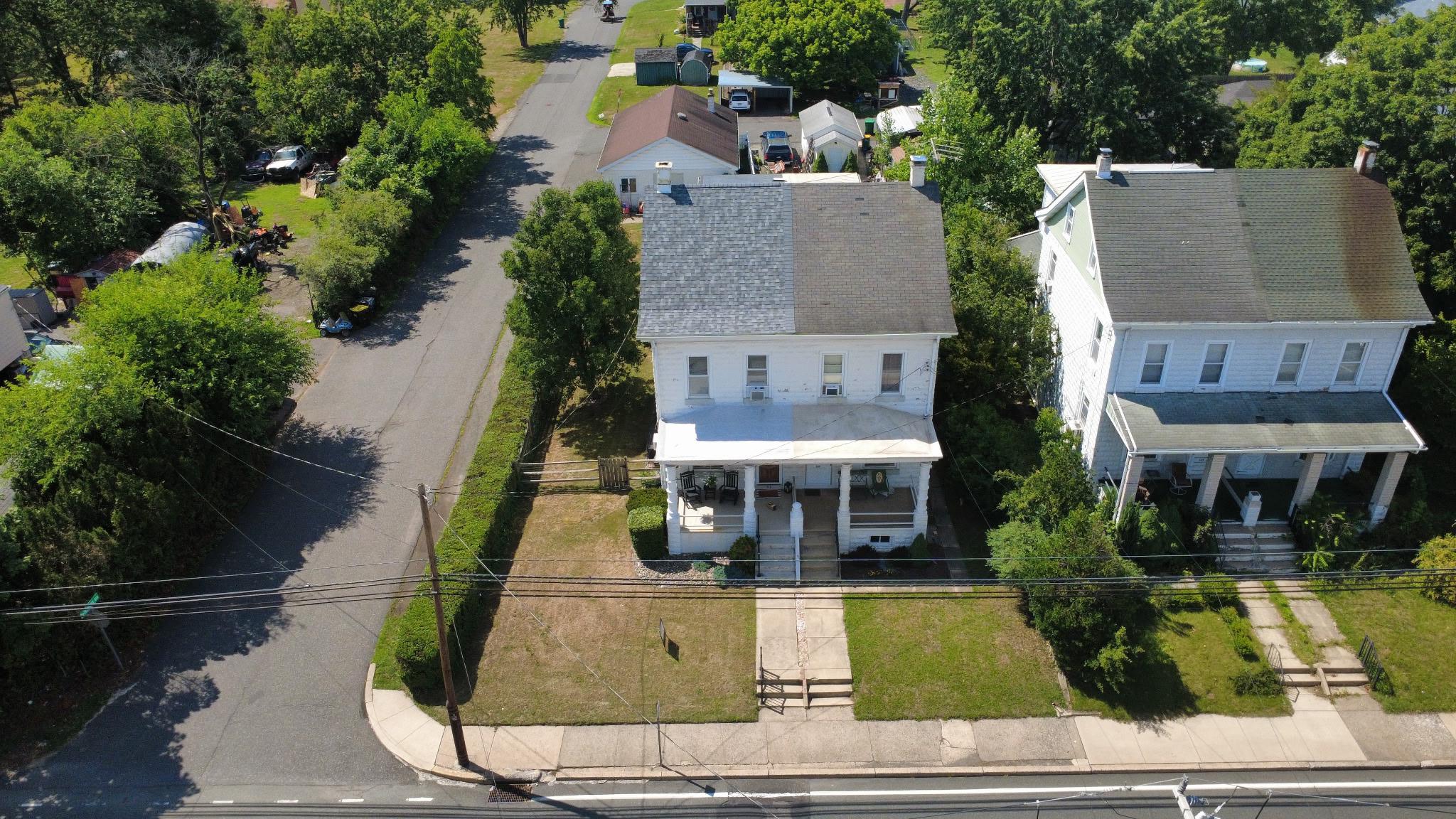 PENNSBURG - Residential