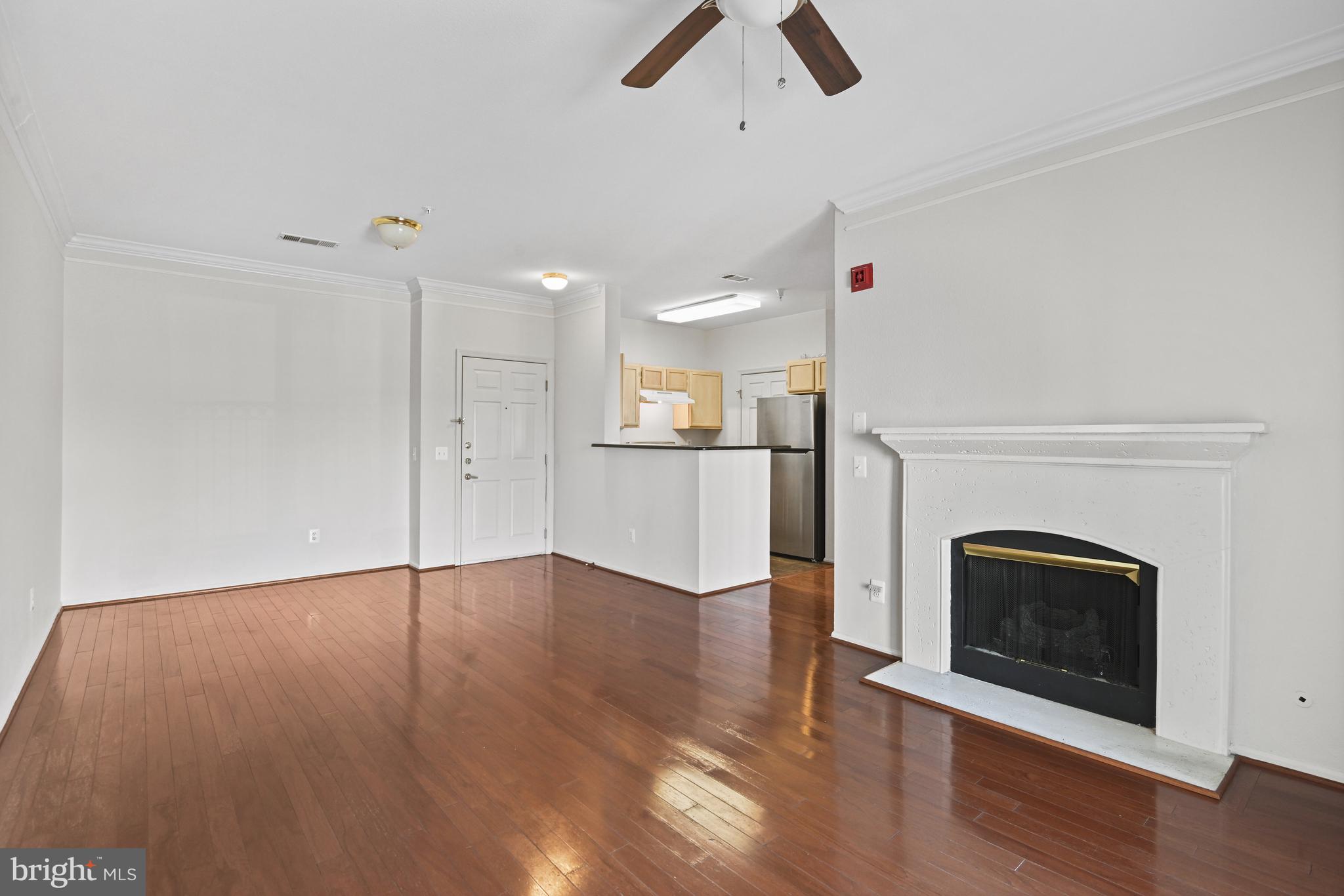 GATES OF MCLEAN - Residential