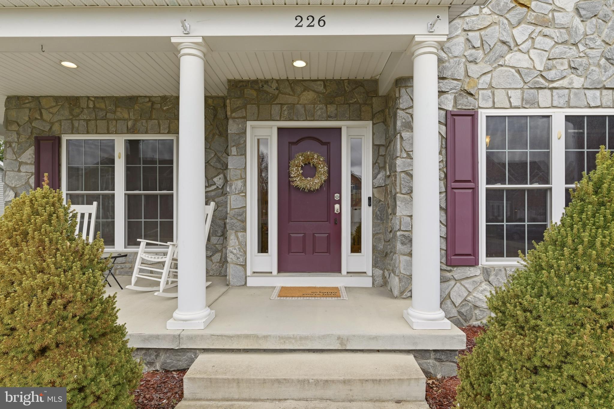 RAVEN POINTE - Residential