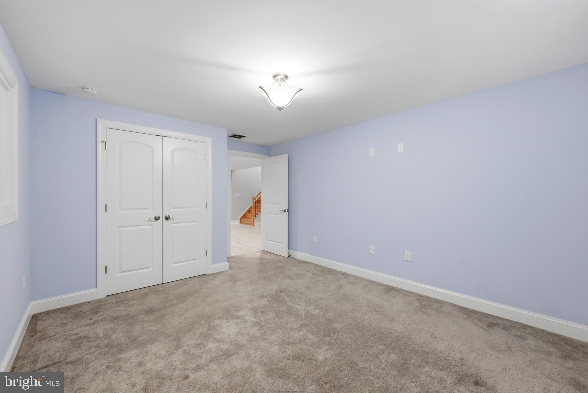 RAVEN POINTE - Residential
