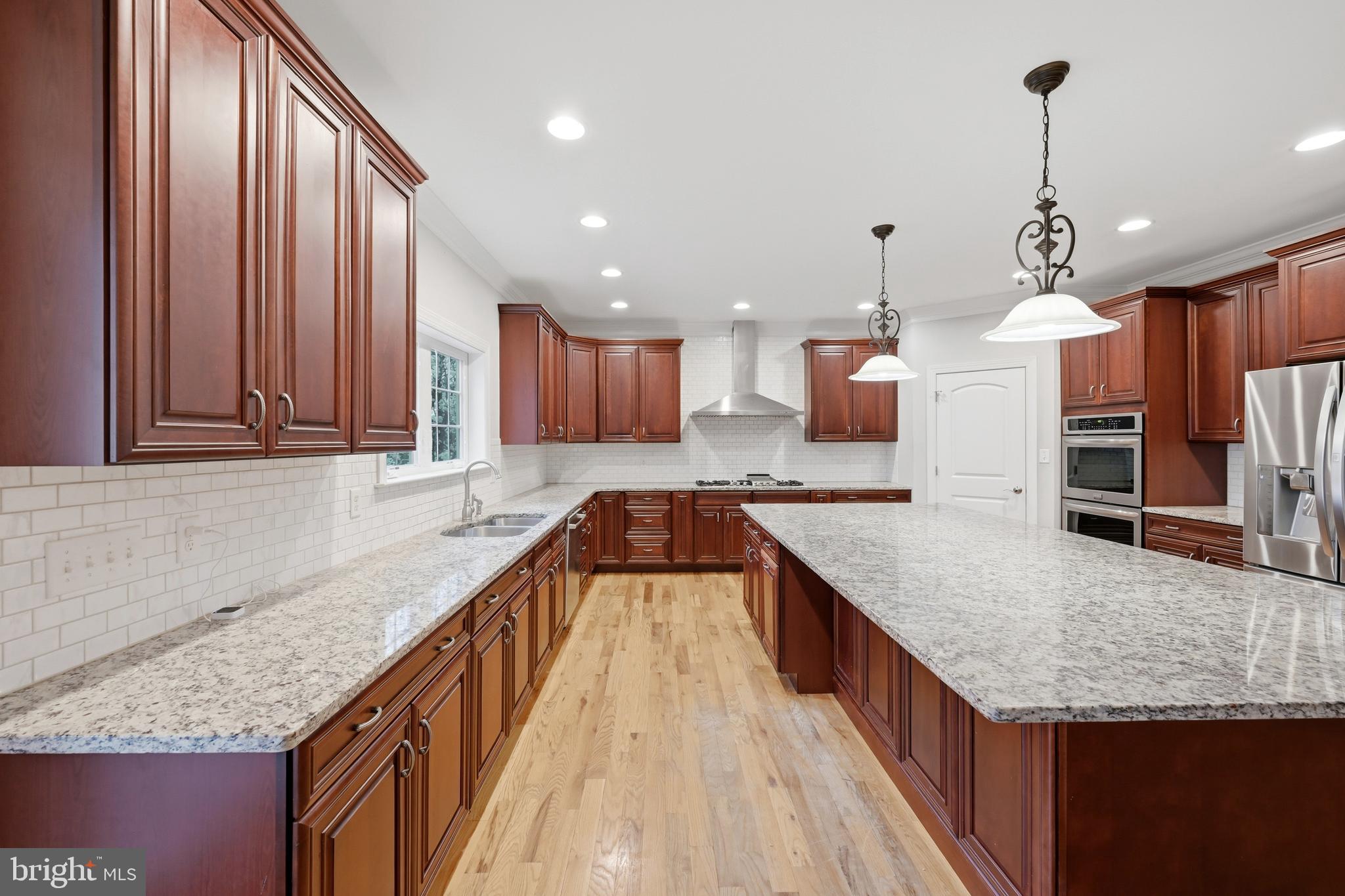 RAVEN POINTE - Residential