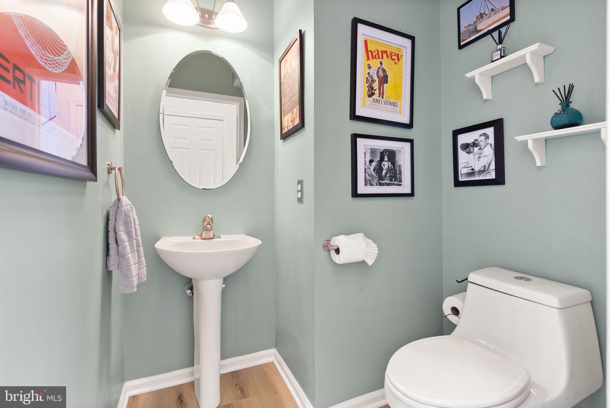 ASHBURN VILLAGE - Residential