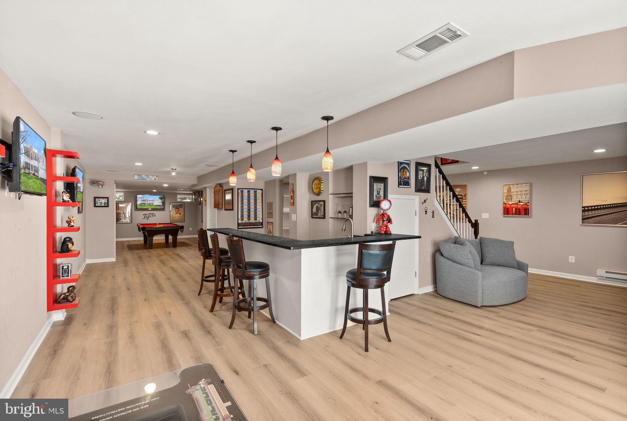 ASHBURN VILLAGE - Residential