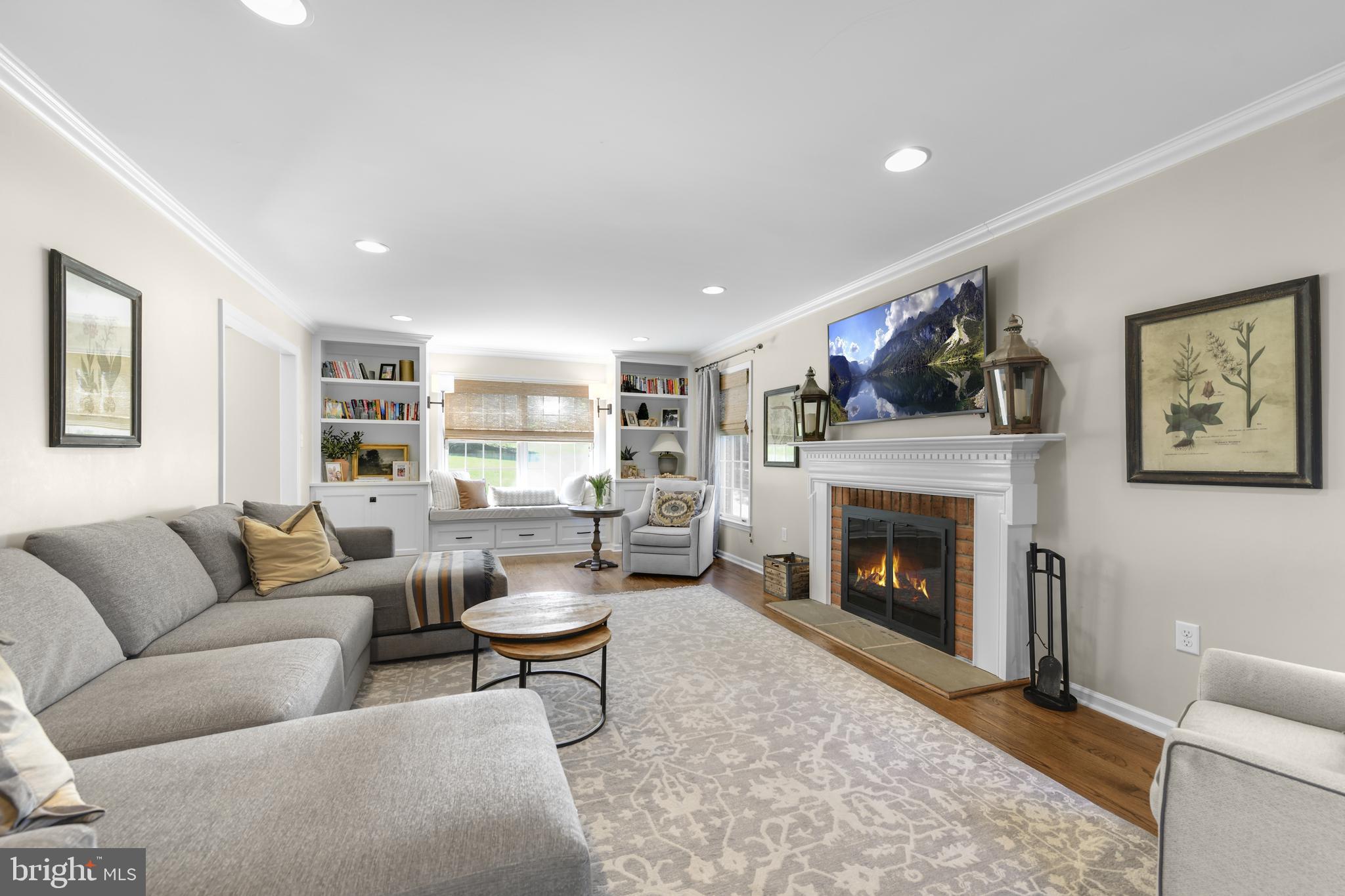 THE OAKS - Residential