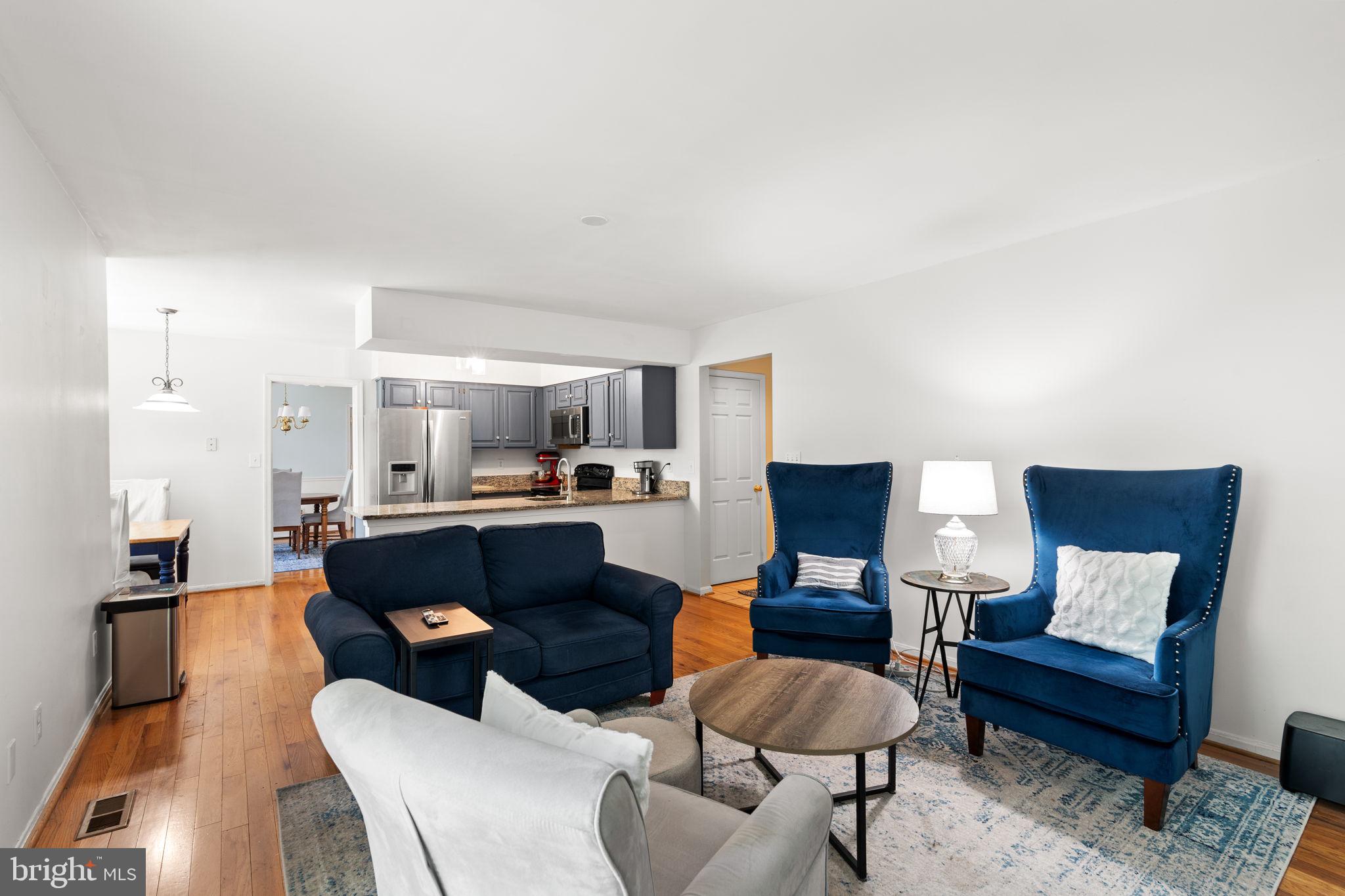 THE DOWNS - MONTG VILL - Residential