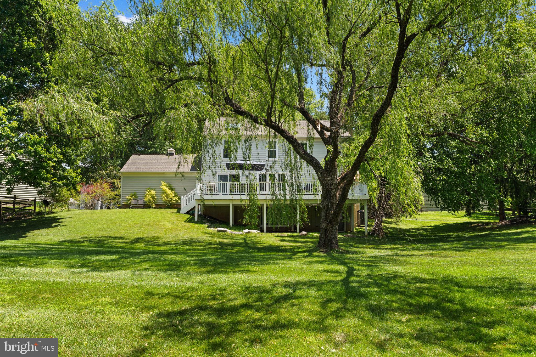 THE DOWNS - MONTG VILL - Residential
