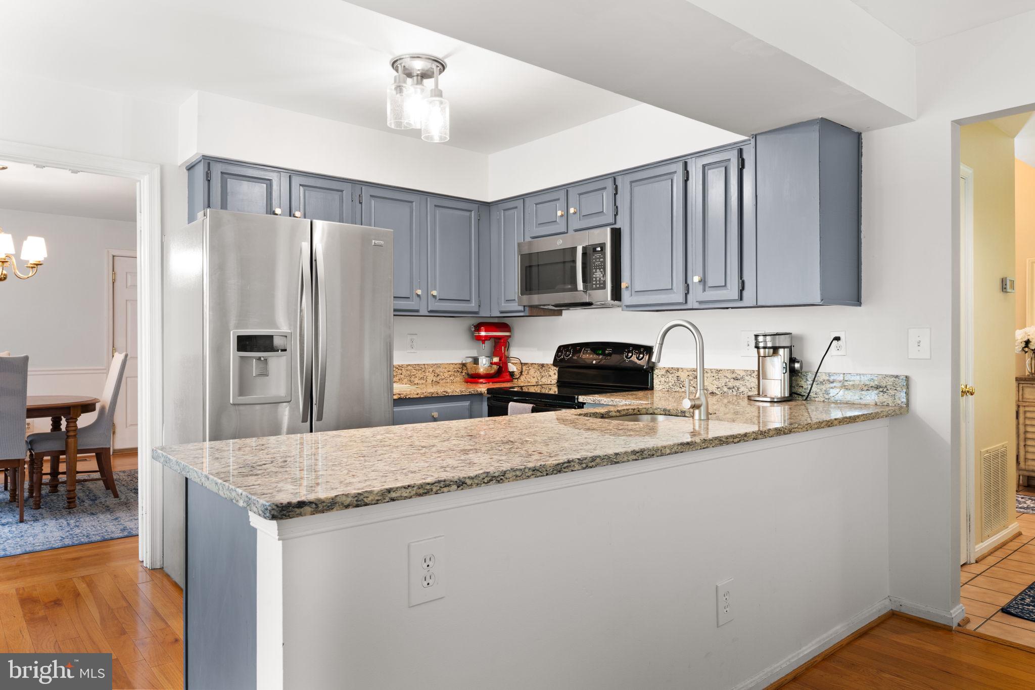 THE DOWNS - MONTG VILL - Residential