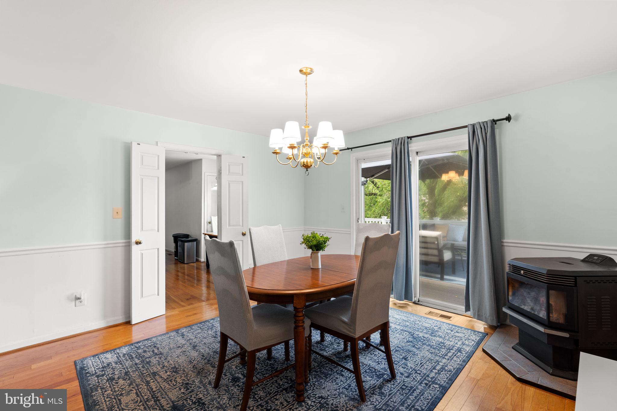 THE DOWNS - MONTG VILL - Residential