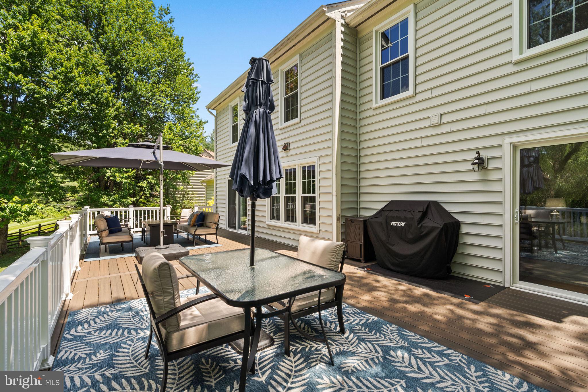 THE DOWNS - MONTG VILL - Residential