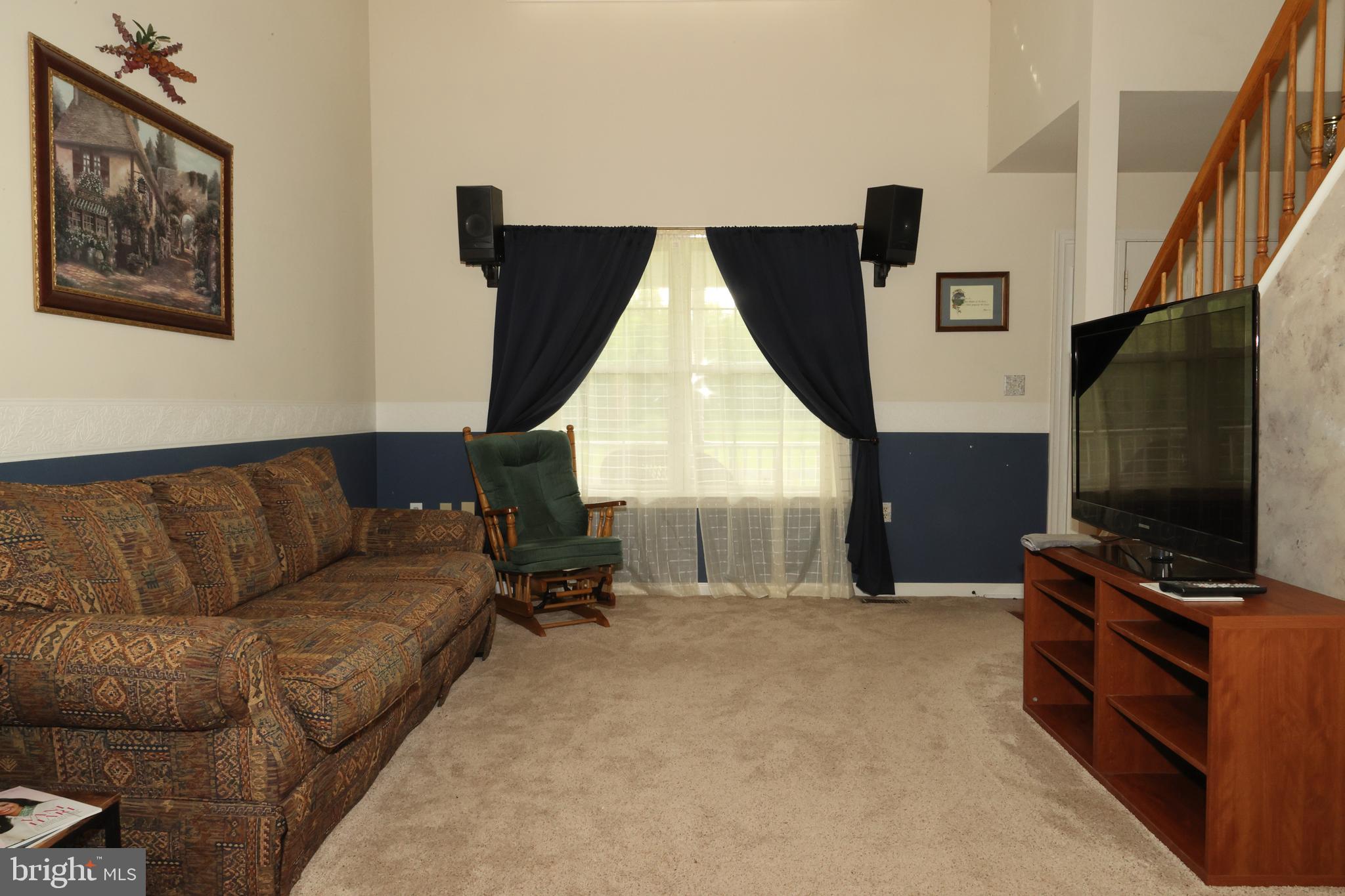 DUTCH HOLLOW - Residential