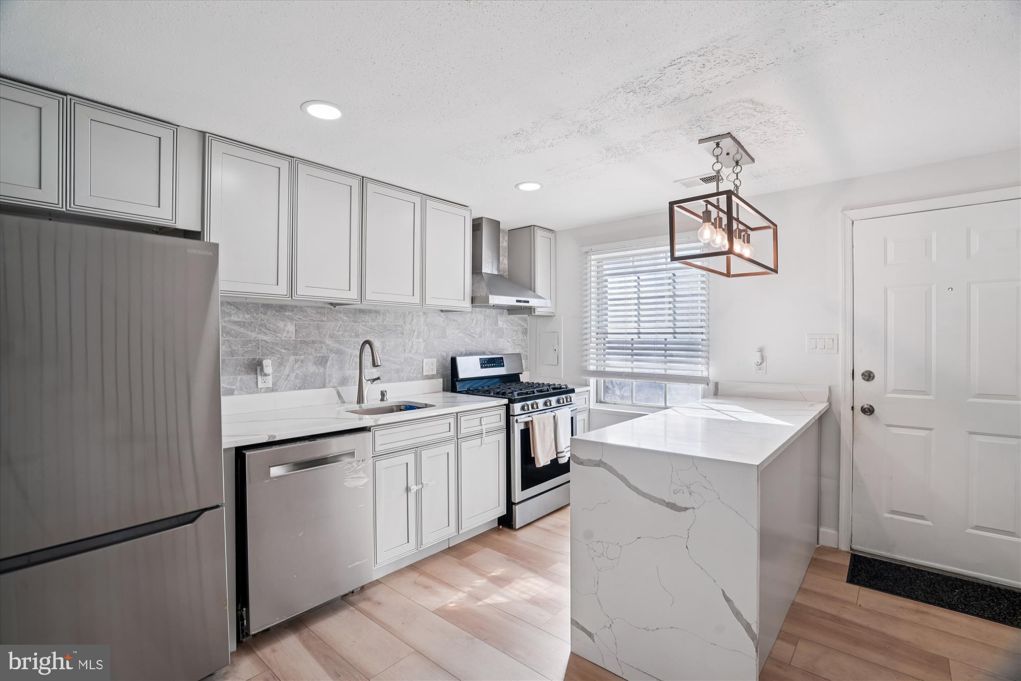 WINDMILL SQUARE - Residential