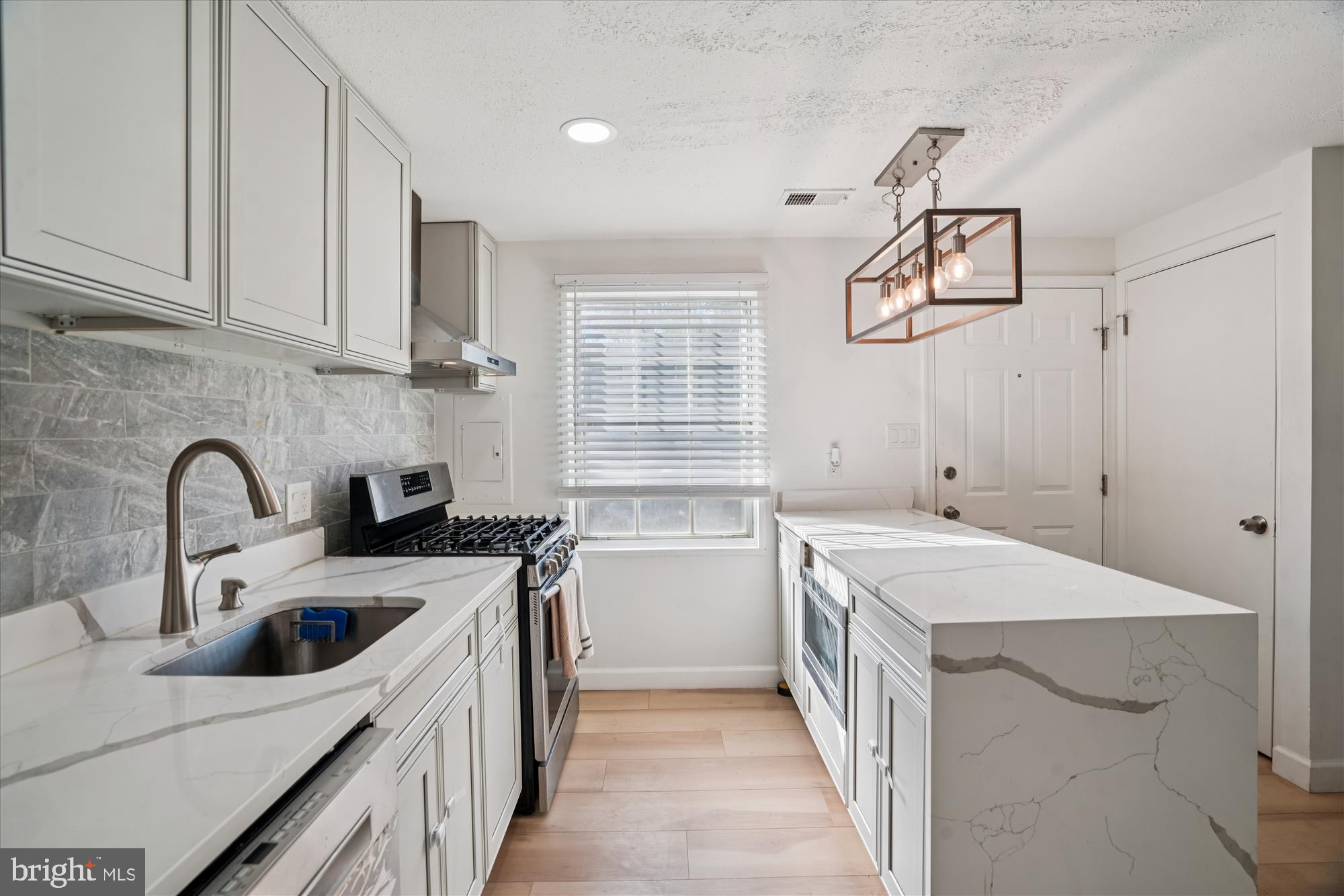 WINDMILL SQUARE - Residential