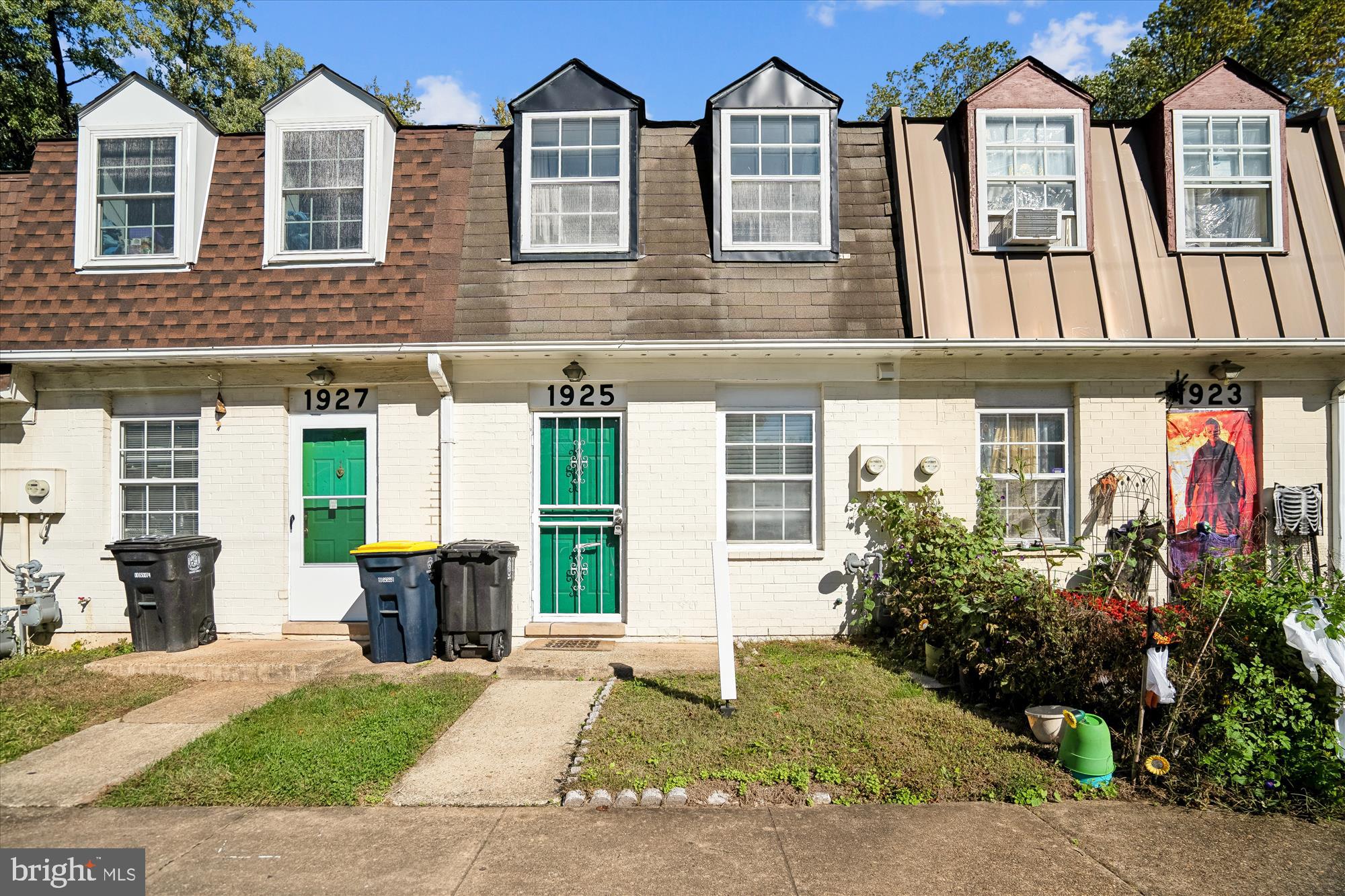 WINDMILL SQUARE - Residential
