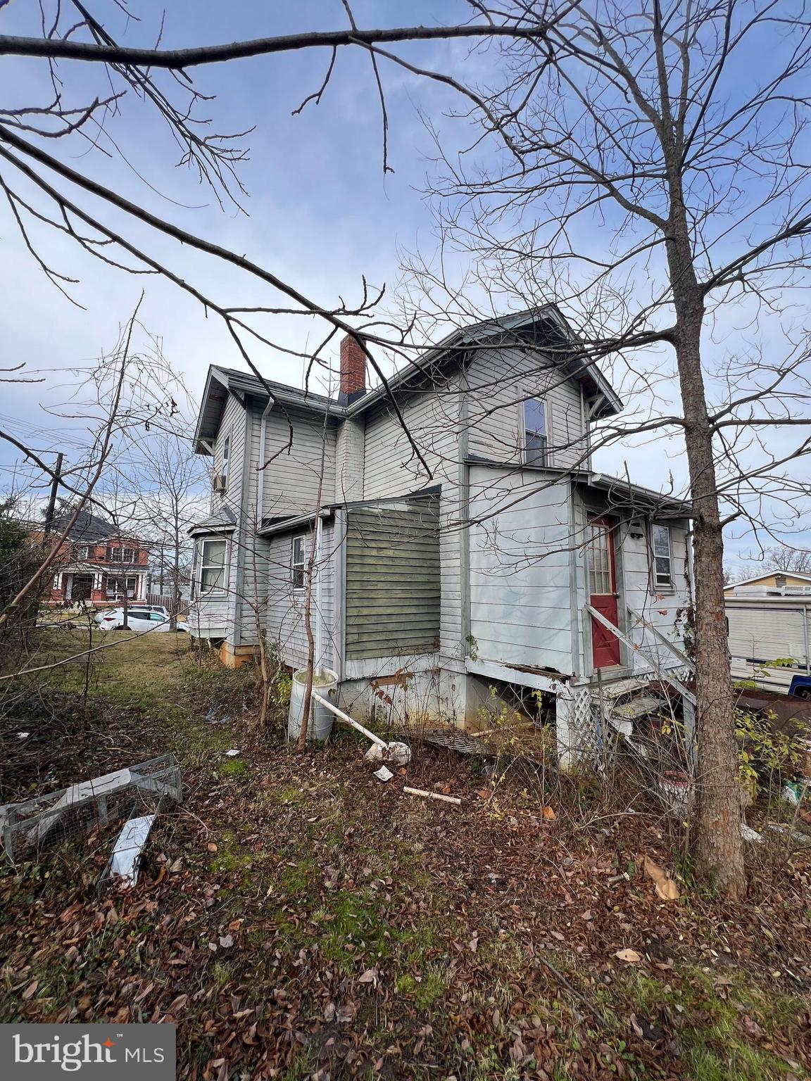HARRY ROSS PROPERTY - Residential