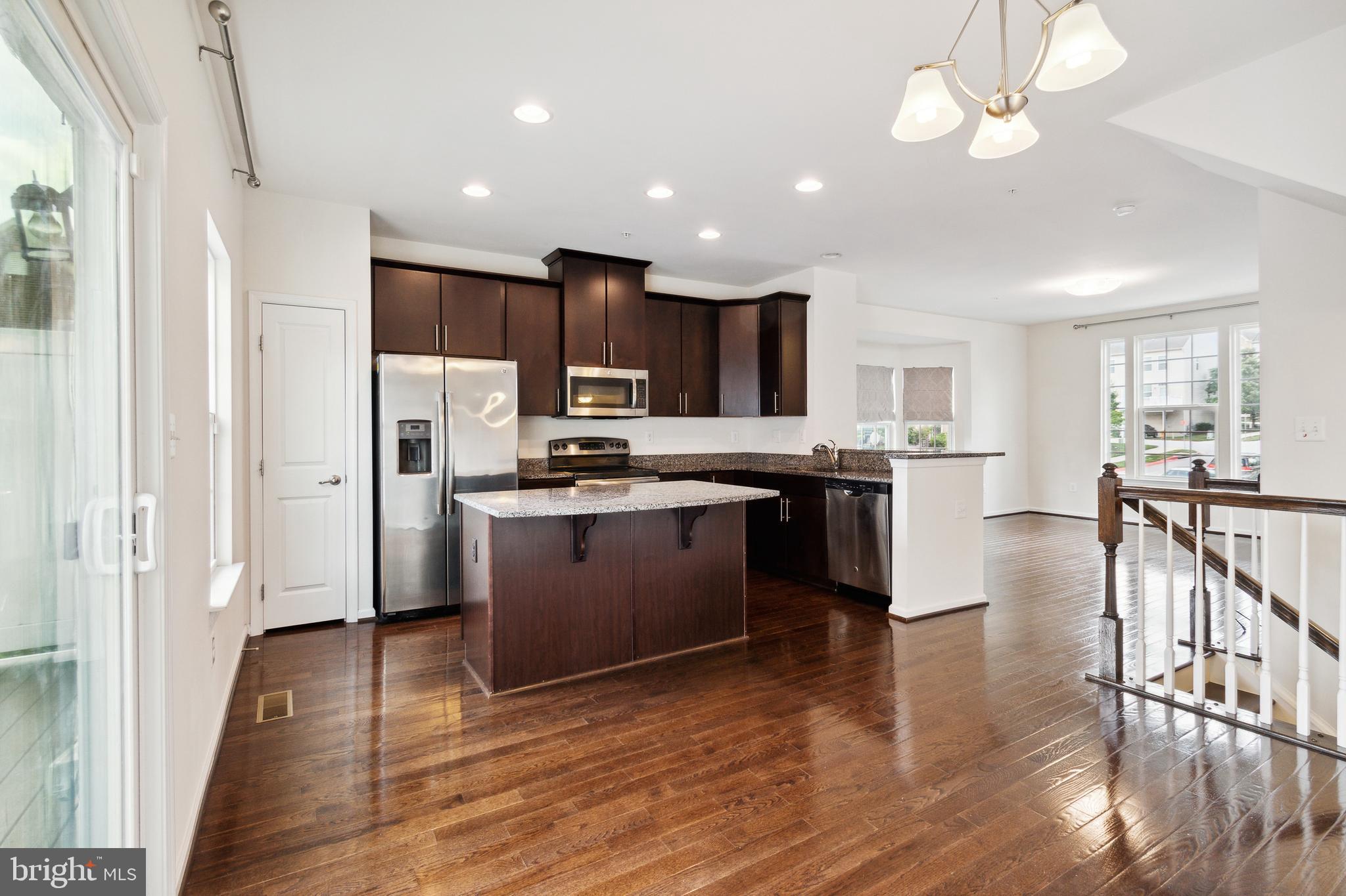 HOWARD SQUARE - Residential