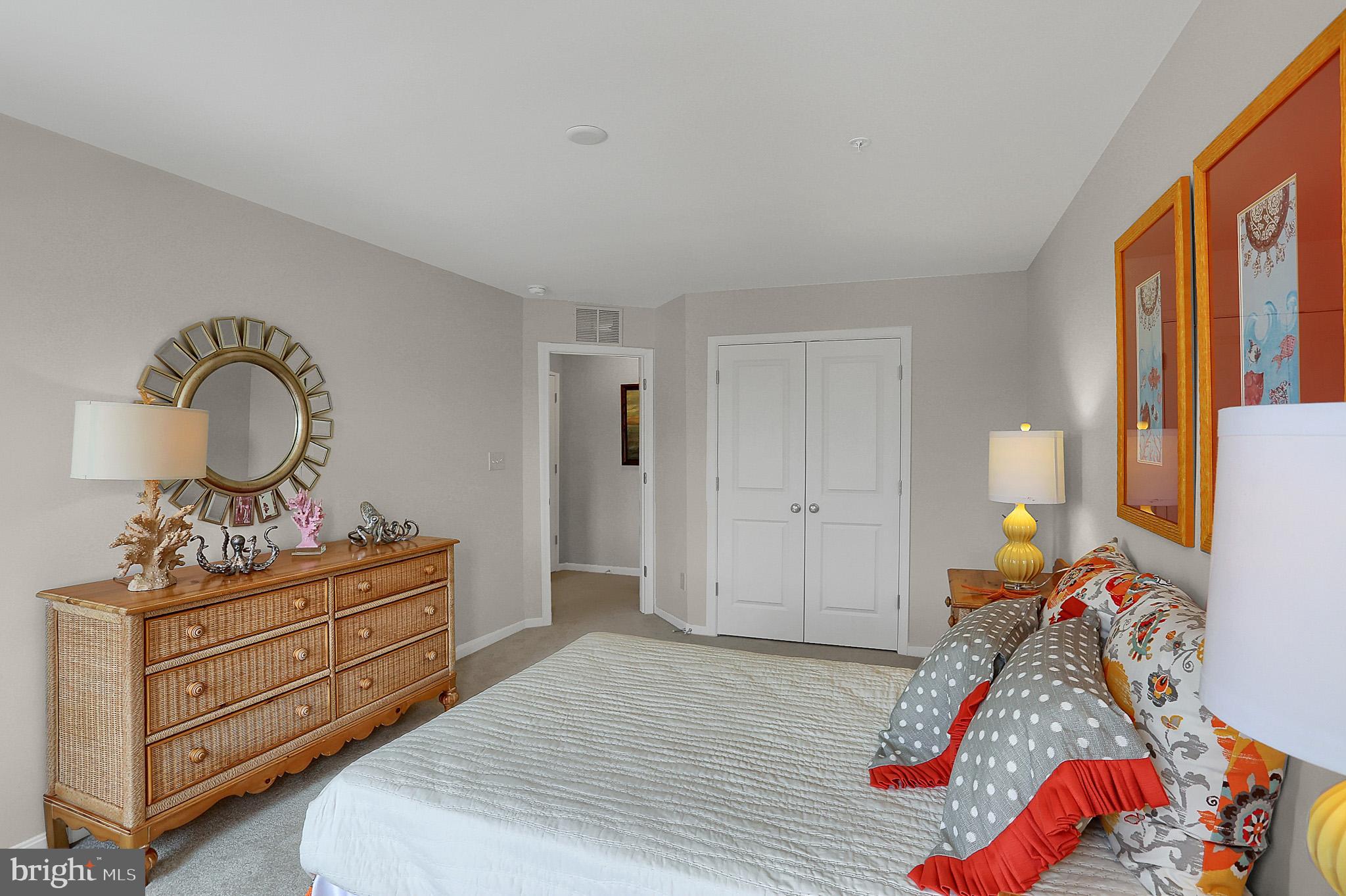 MONTGOMERY OAKS - Residential