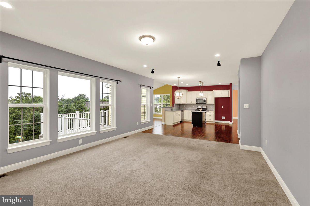 EXETER GOLF CLUB E - Residential