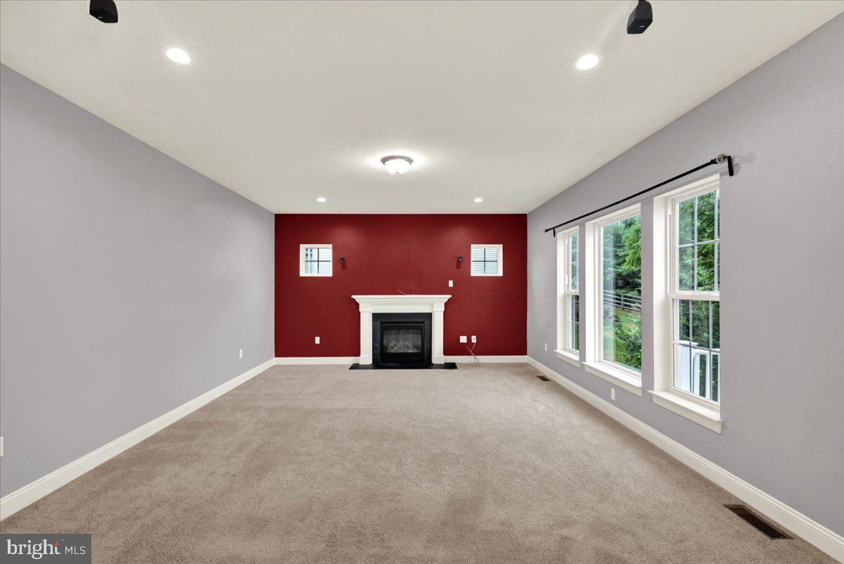 EXETER GOLF CLUB E - Residential