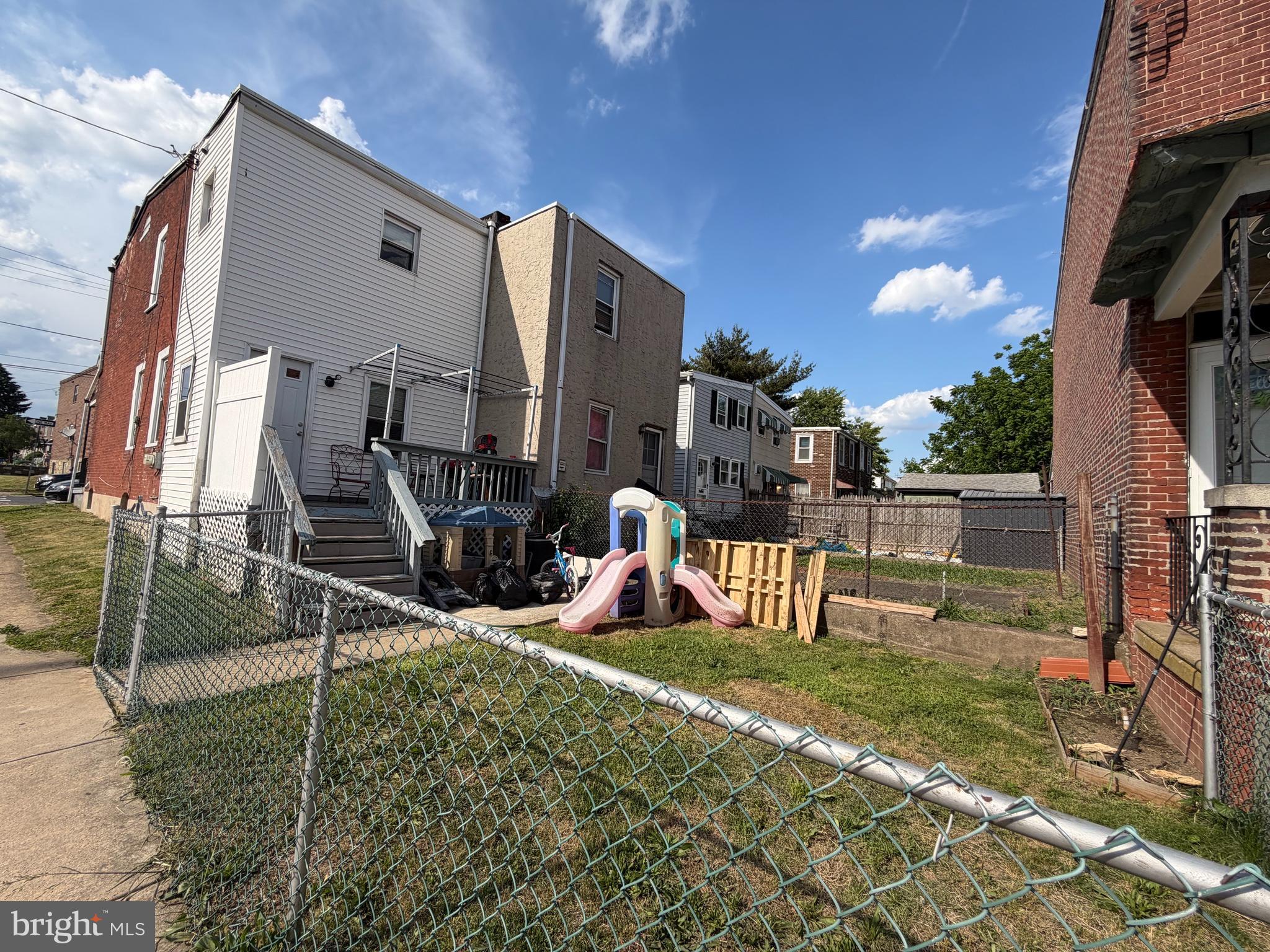 PHILADELPHIA (NORTHEAST) - Residential