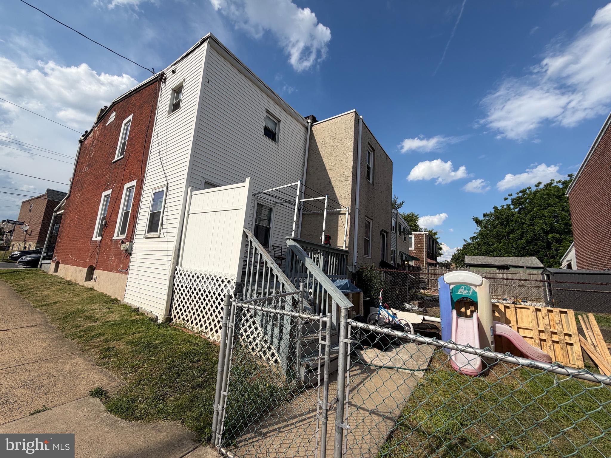 PHILADELPHIA (NORTHEAST) - Residential