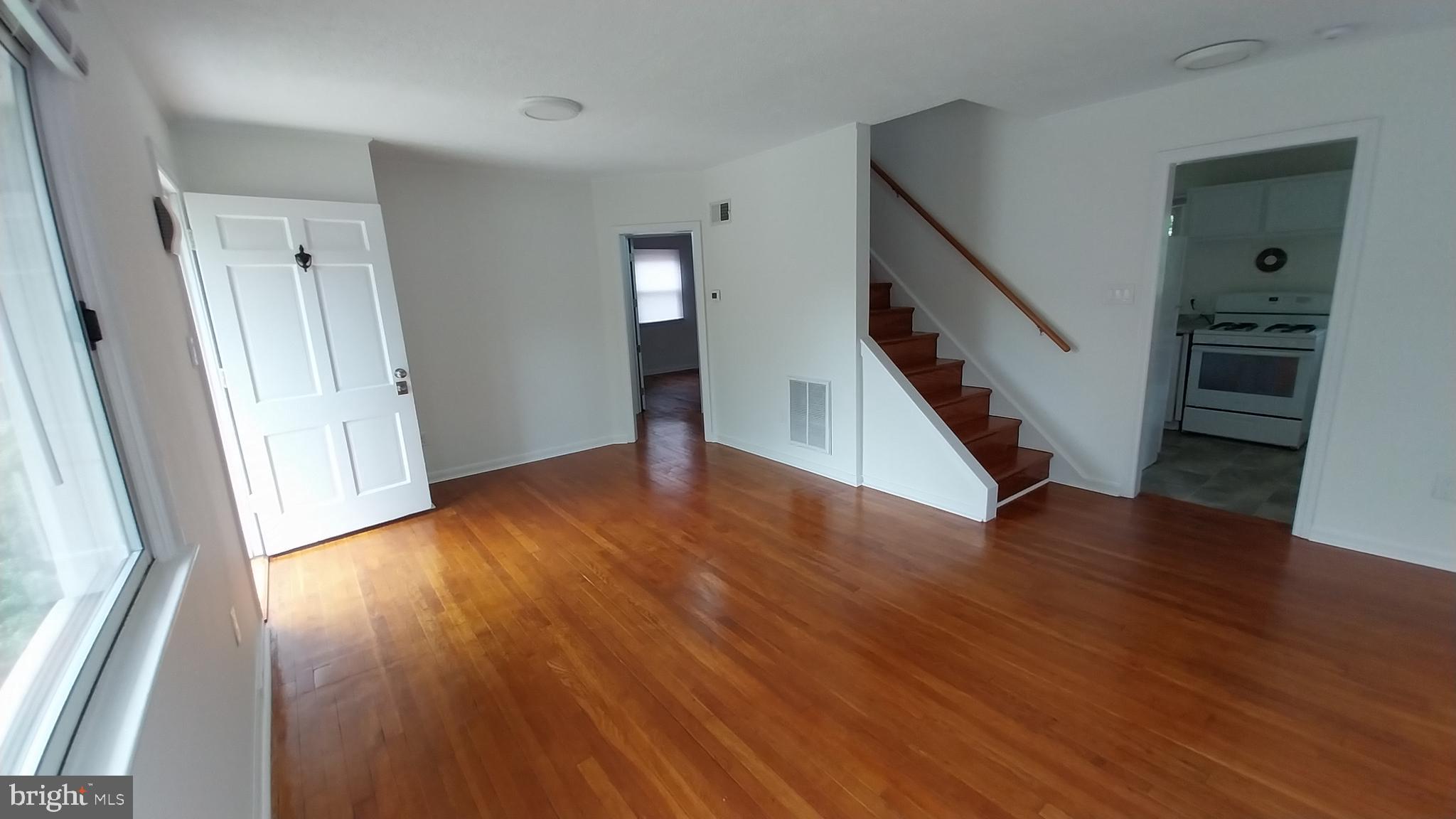 BUCKNELL MANOR - Residential