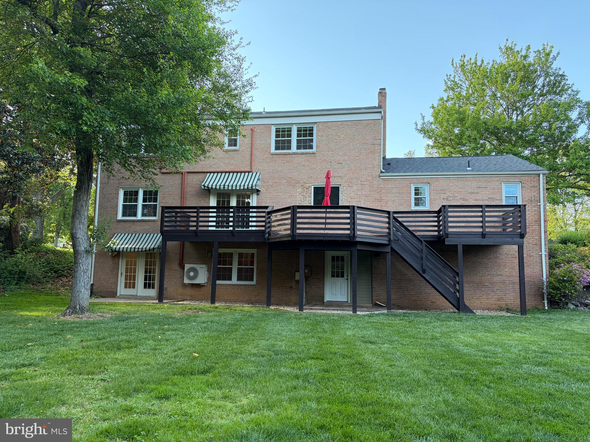 MC LEAN HAMLET - Residential
