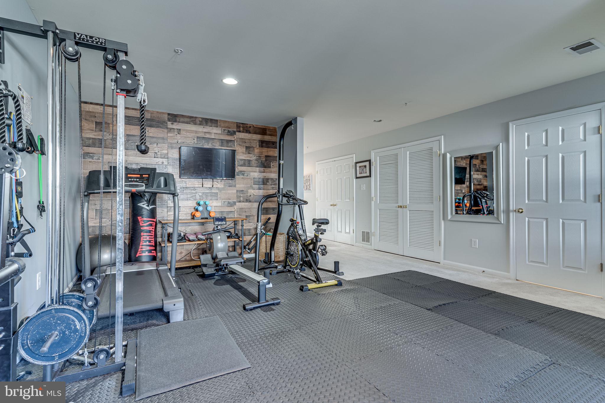 PINEY ORCHARD - Residential