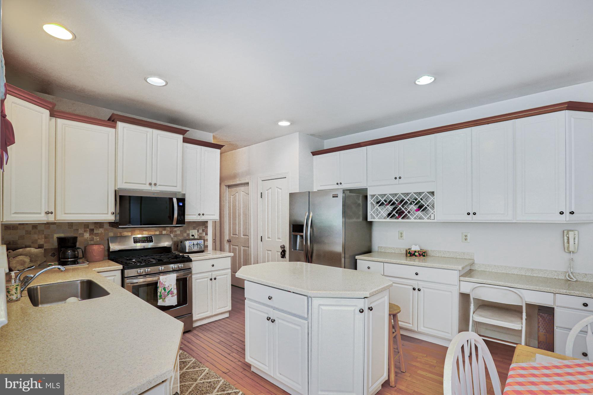 FALCONS LAIR - Residential