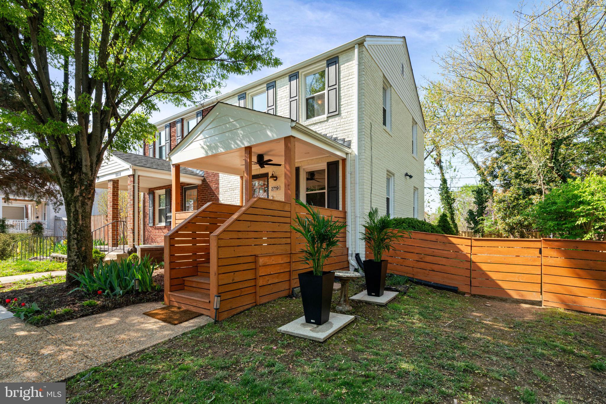JEFFERSON MANOR - Residential