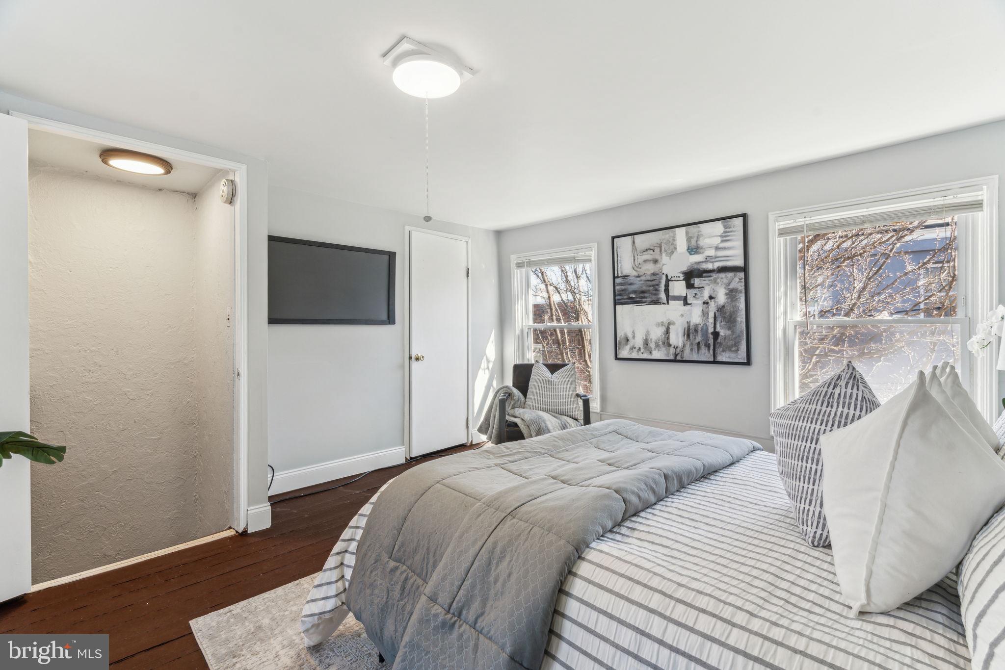 PASSYUNK SQUARE - Residential