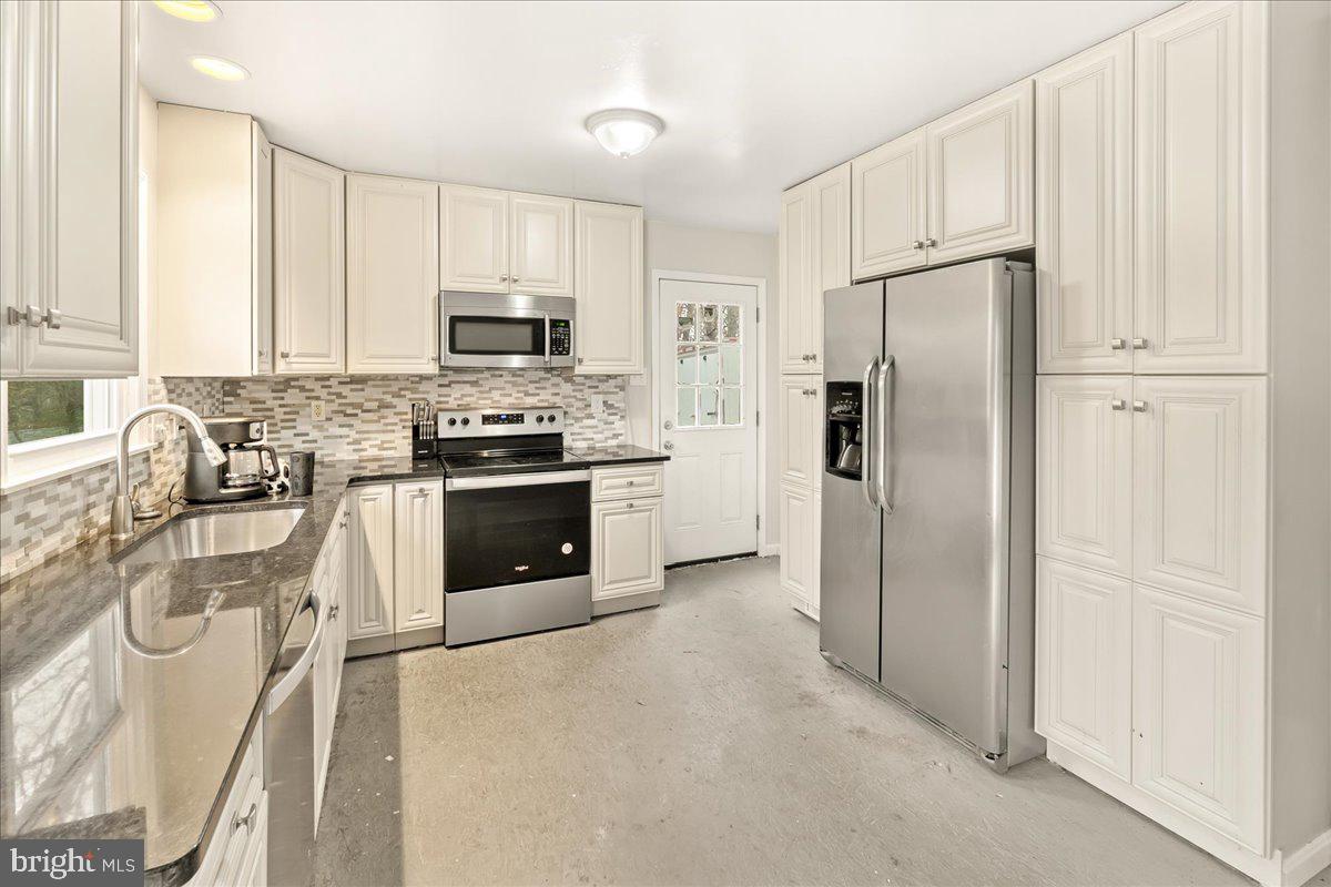 HILL-N-DALE ACRES - Residential