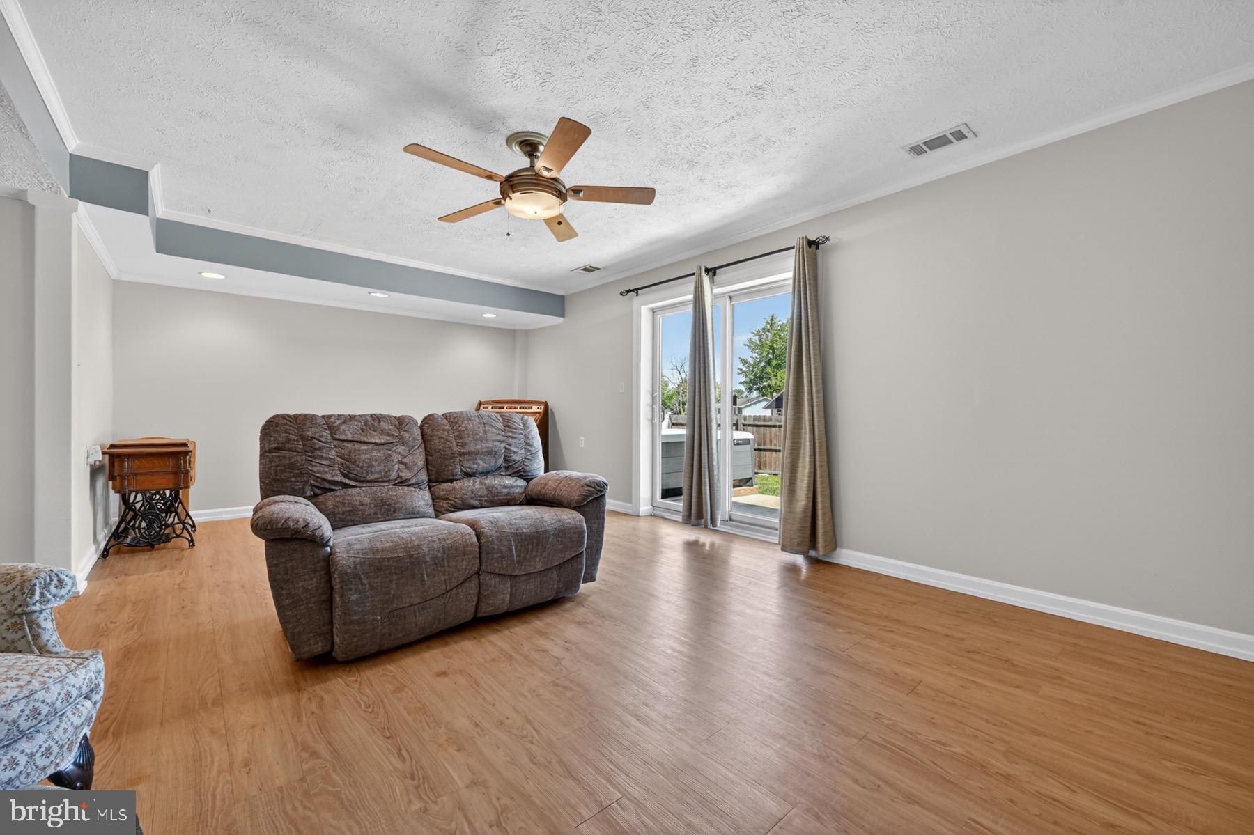 SPRIGGS COVE - Residential