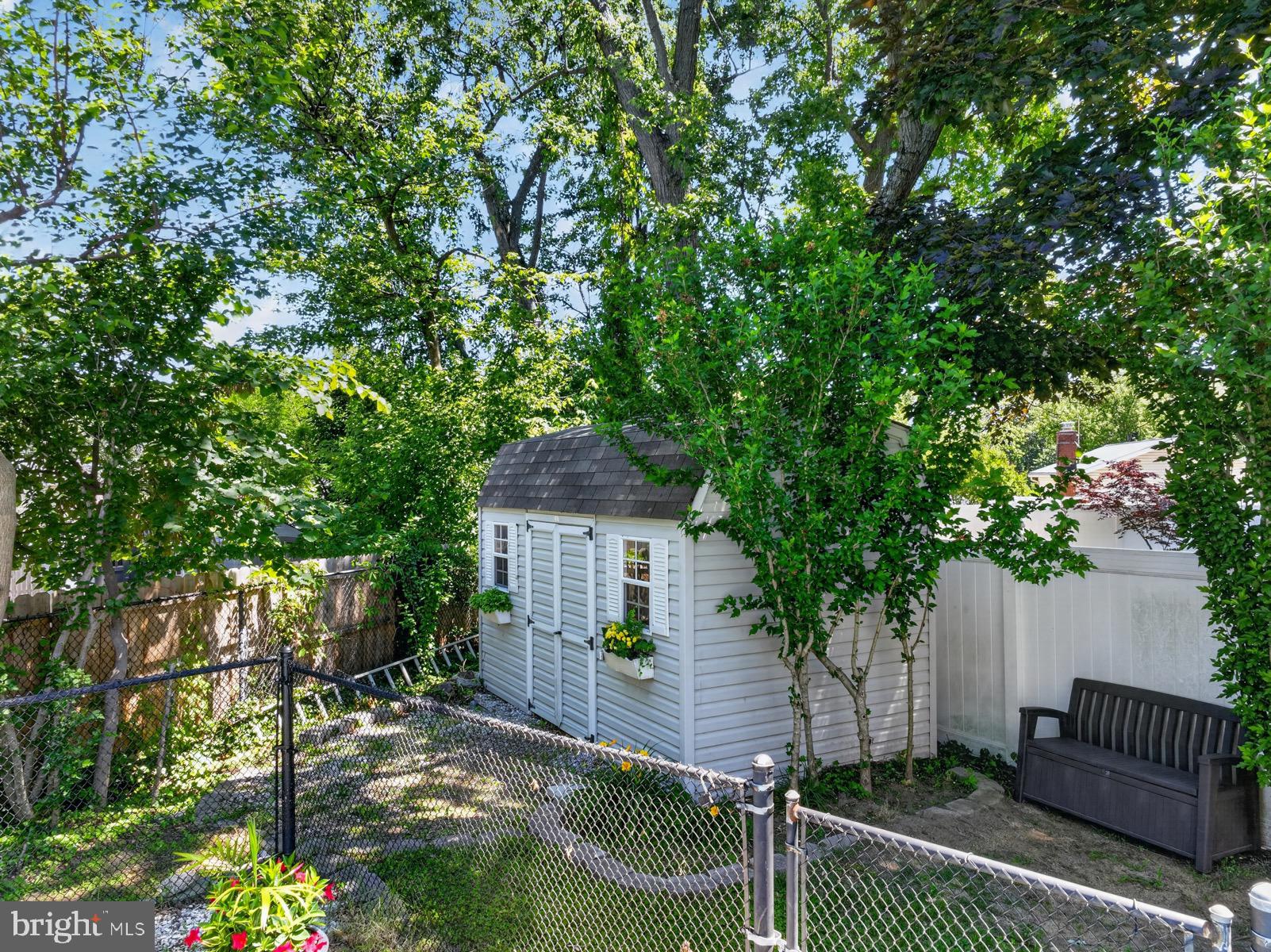 SPRIGGS COVE - Residential