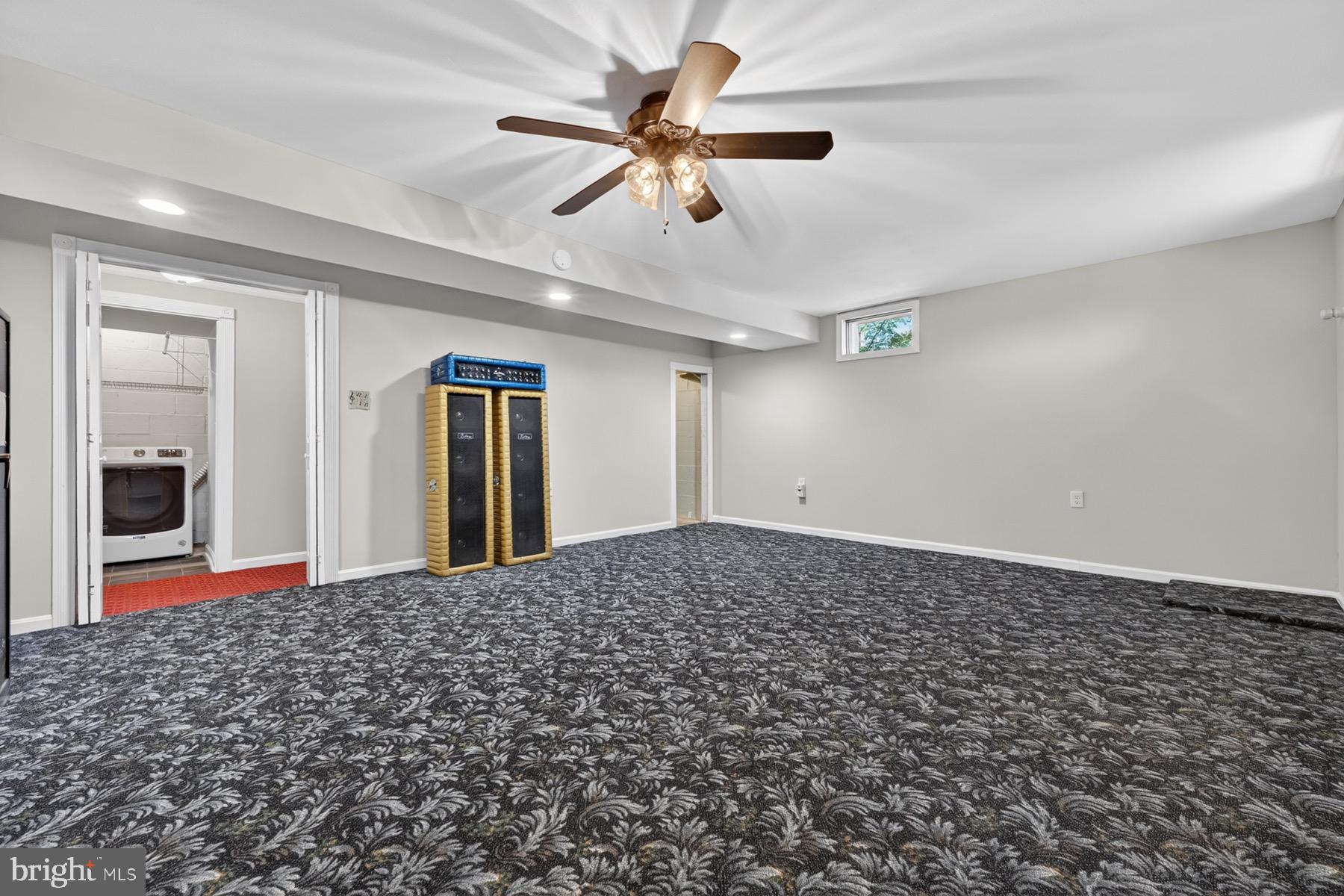 SPRIGGS COVE - Residential