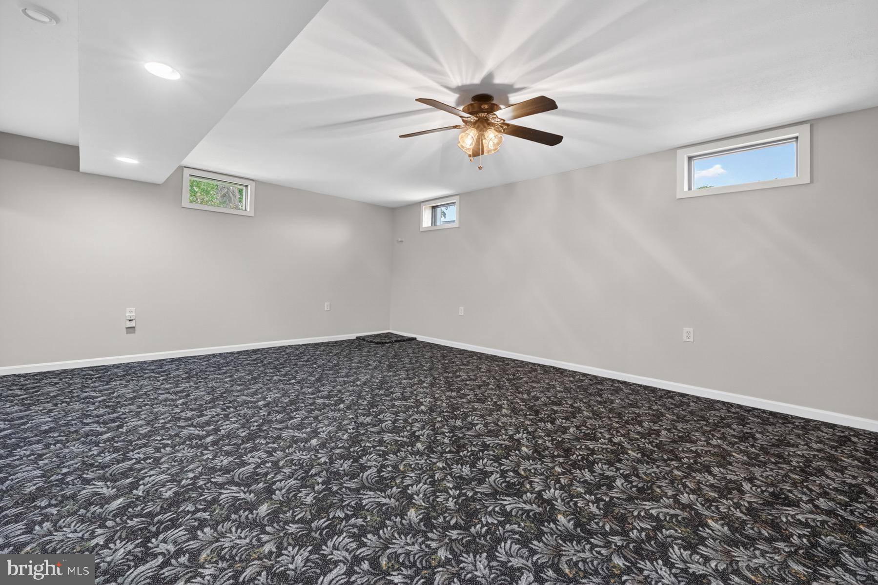 SPRIGGS COVE - Residential
