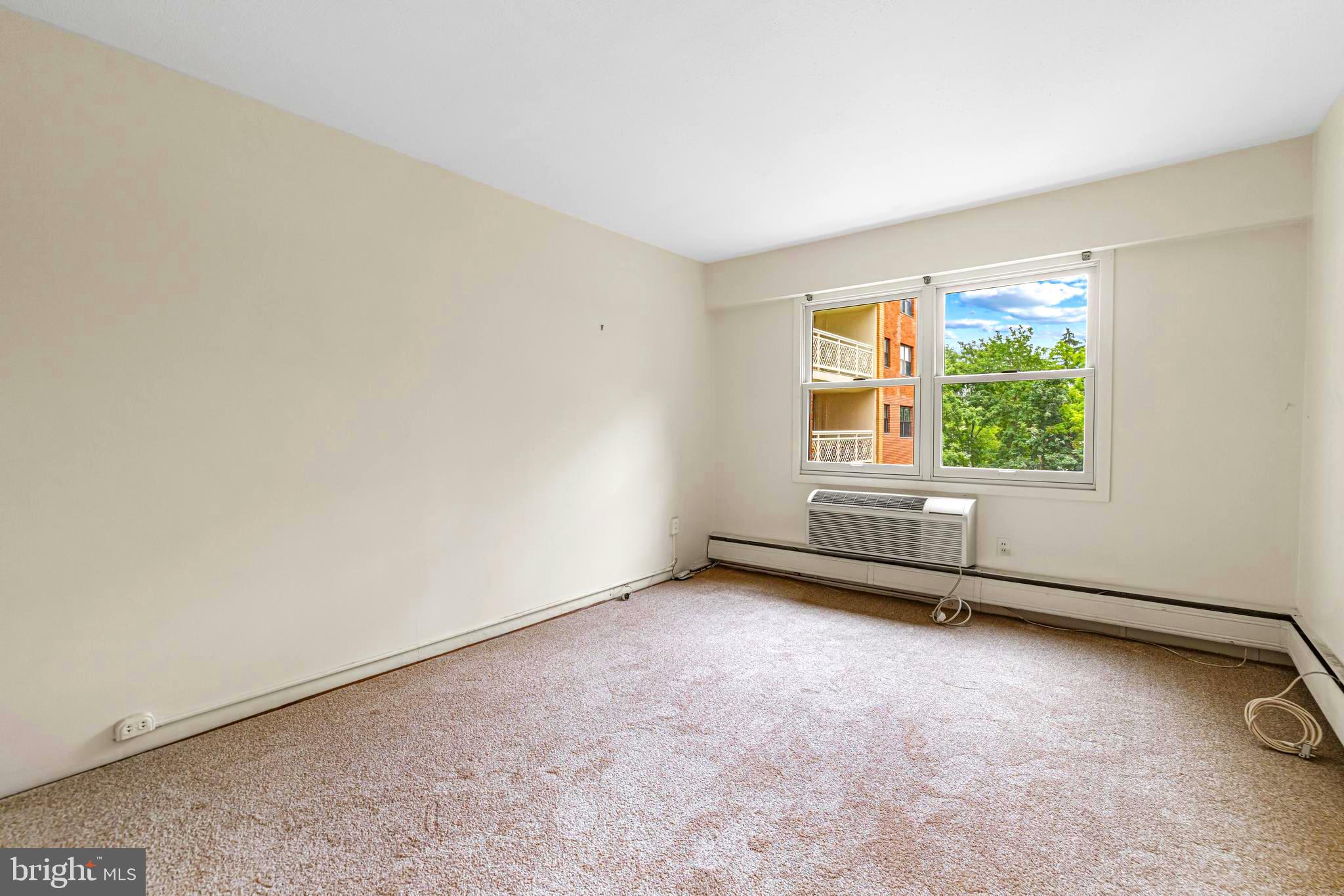 ELKINS PARK HOUSE - Residential