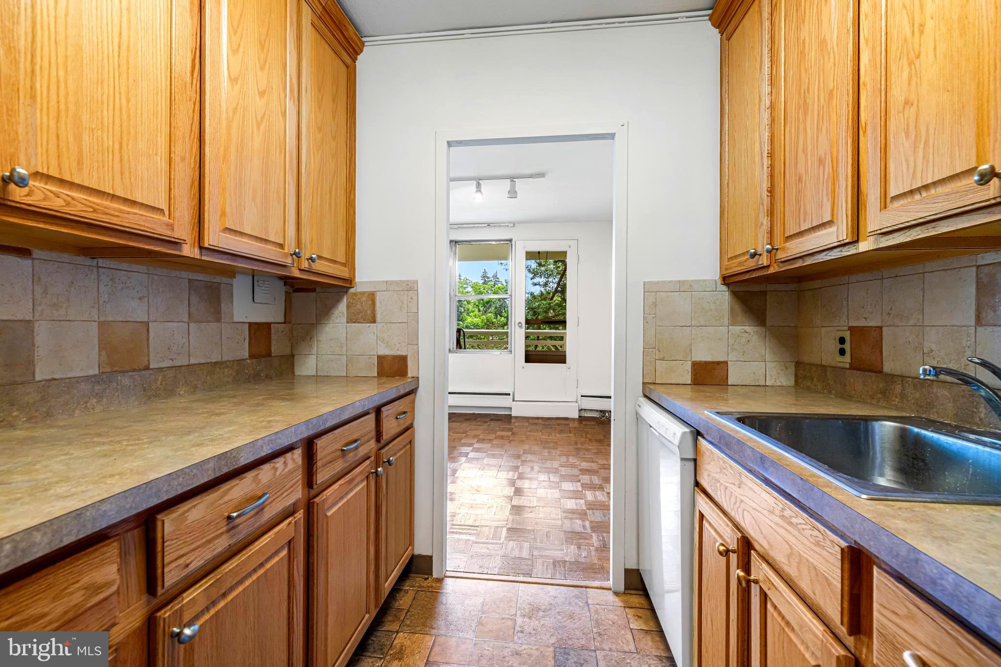 ELKINS PARK HOUSE - Residential
