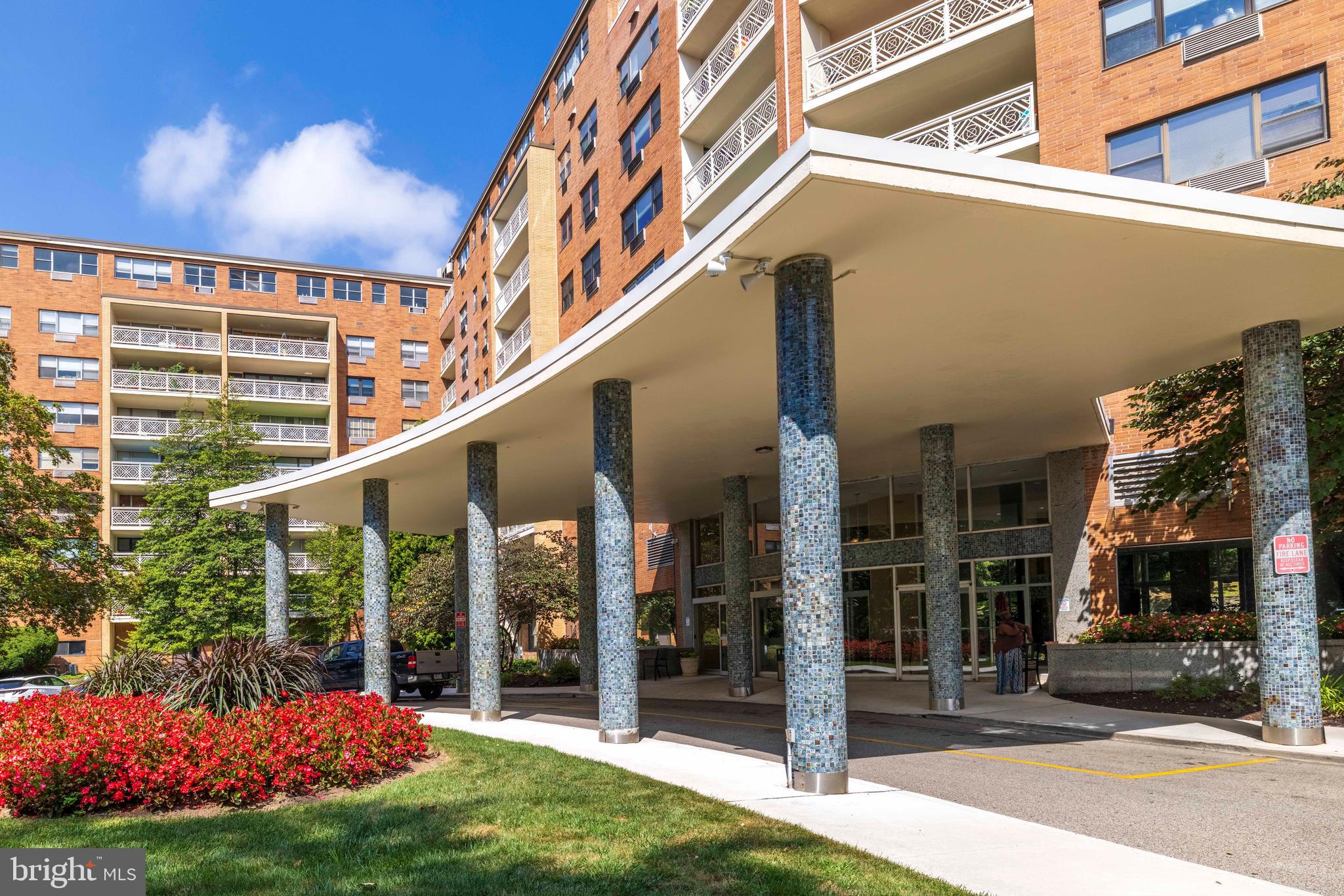 ELKINS PARK HOUSE - Residential
