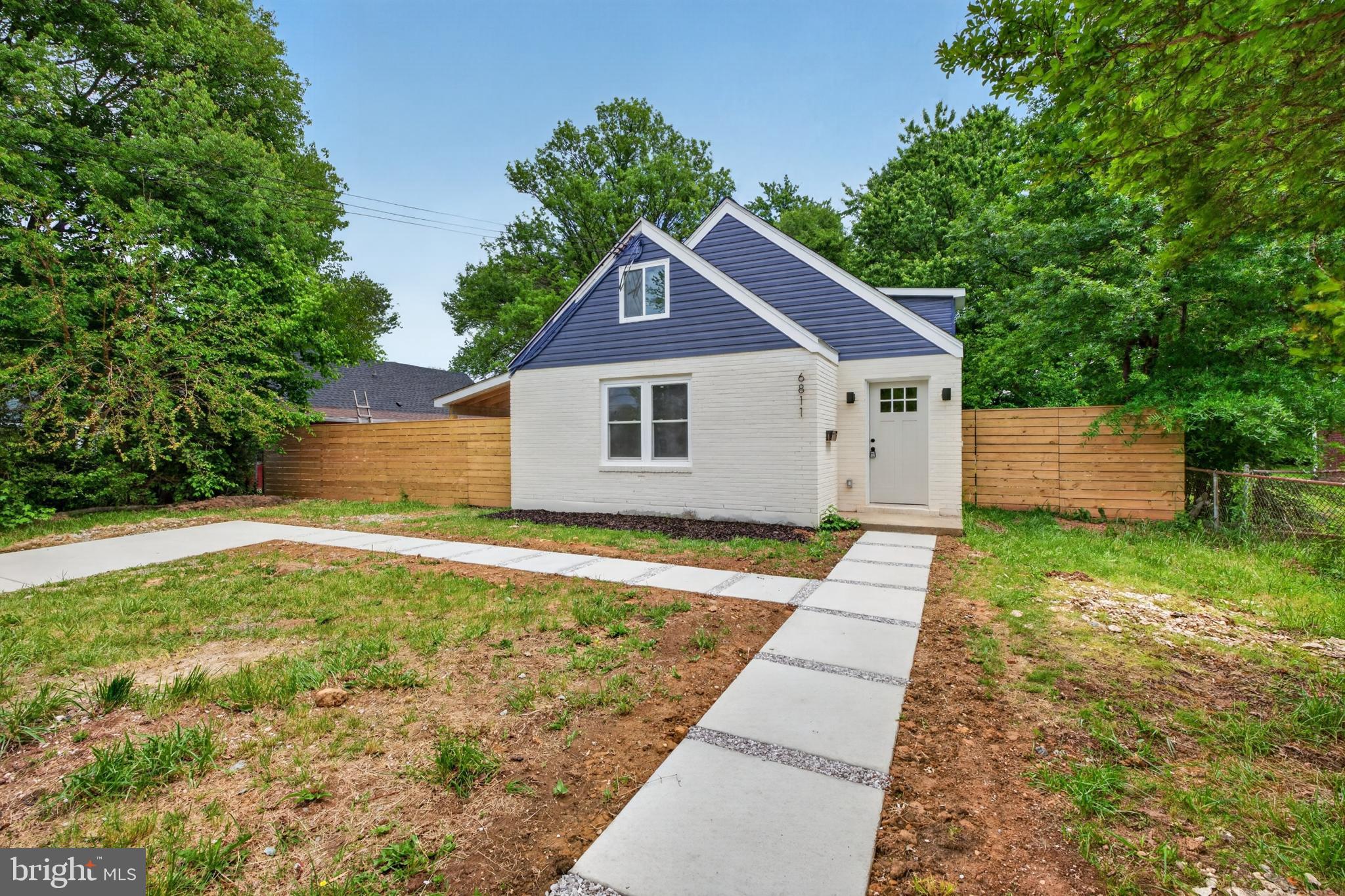 LANDOVER HILLS - Residential