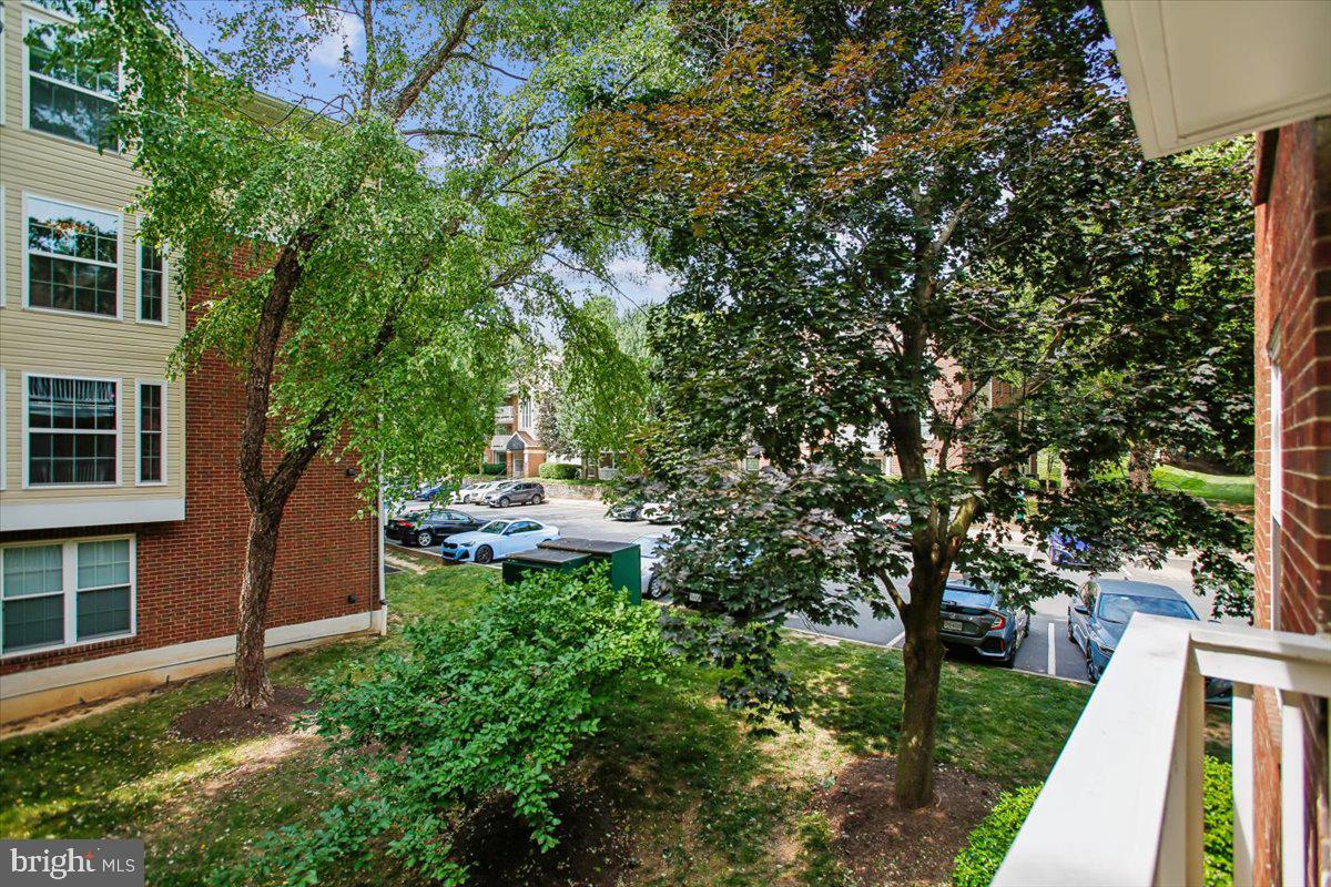 FOUNTAINS AT MCLEAN - Residential