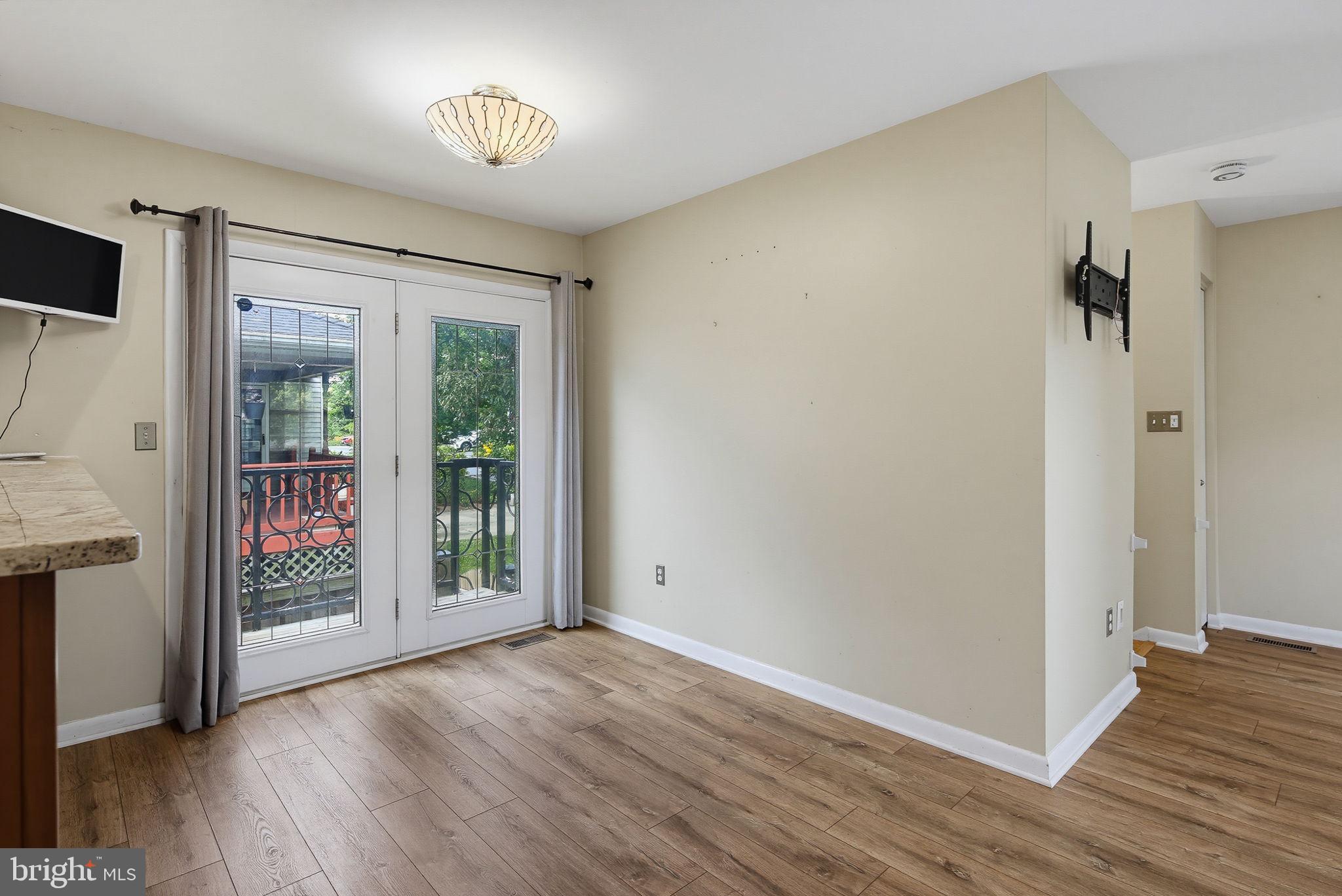 CARROLLTON MANOR - Residential