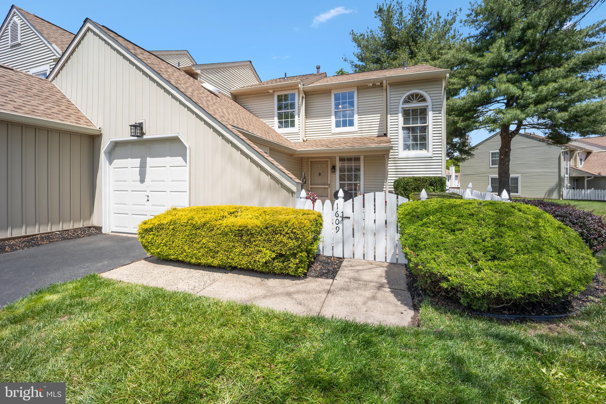 HUNTINGDON BROOK - Residential
