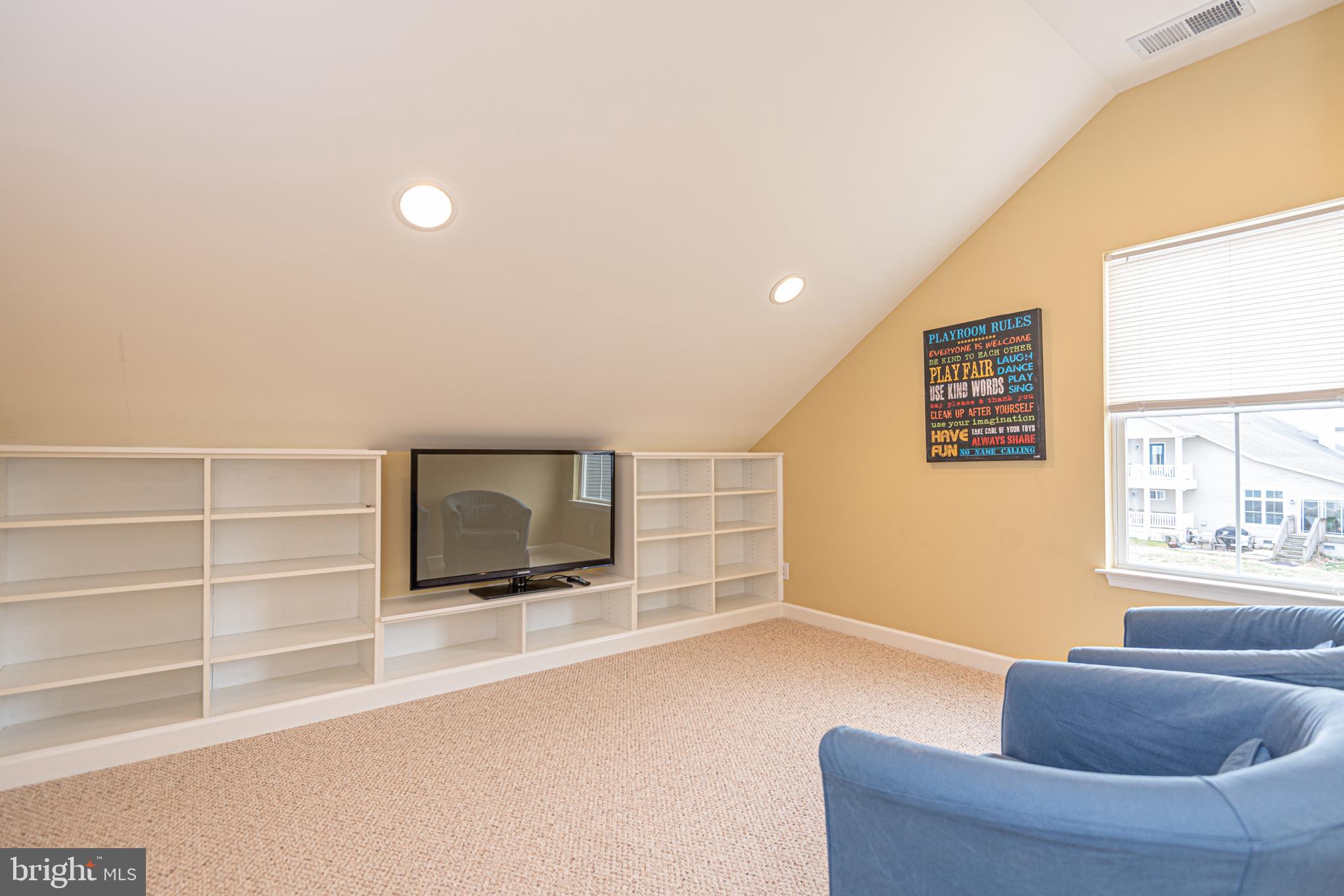 SWANN COVE - Residential