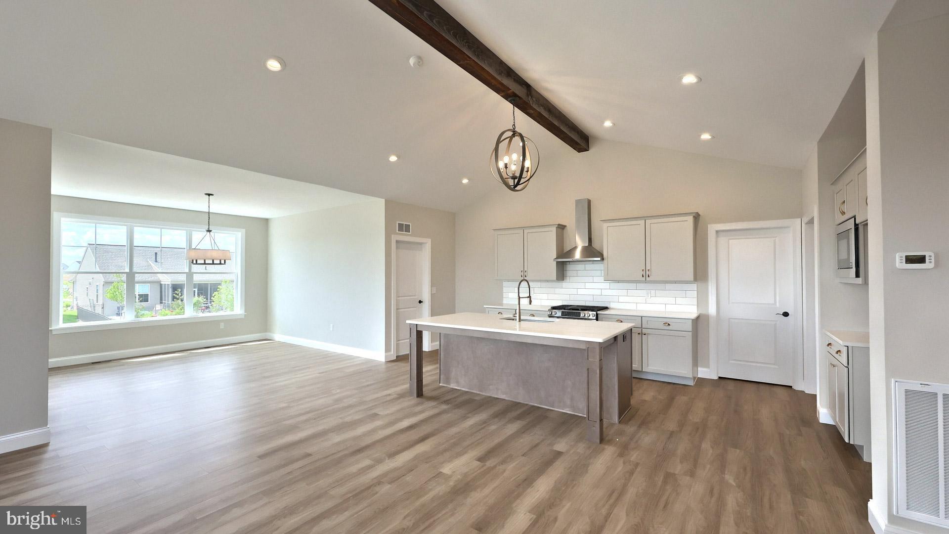 WINDING CREEK - Residential