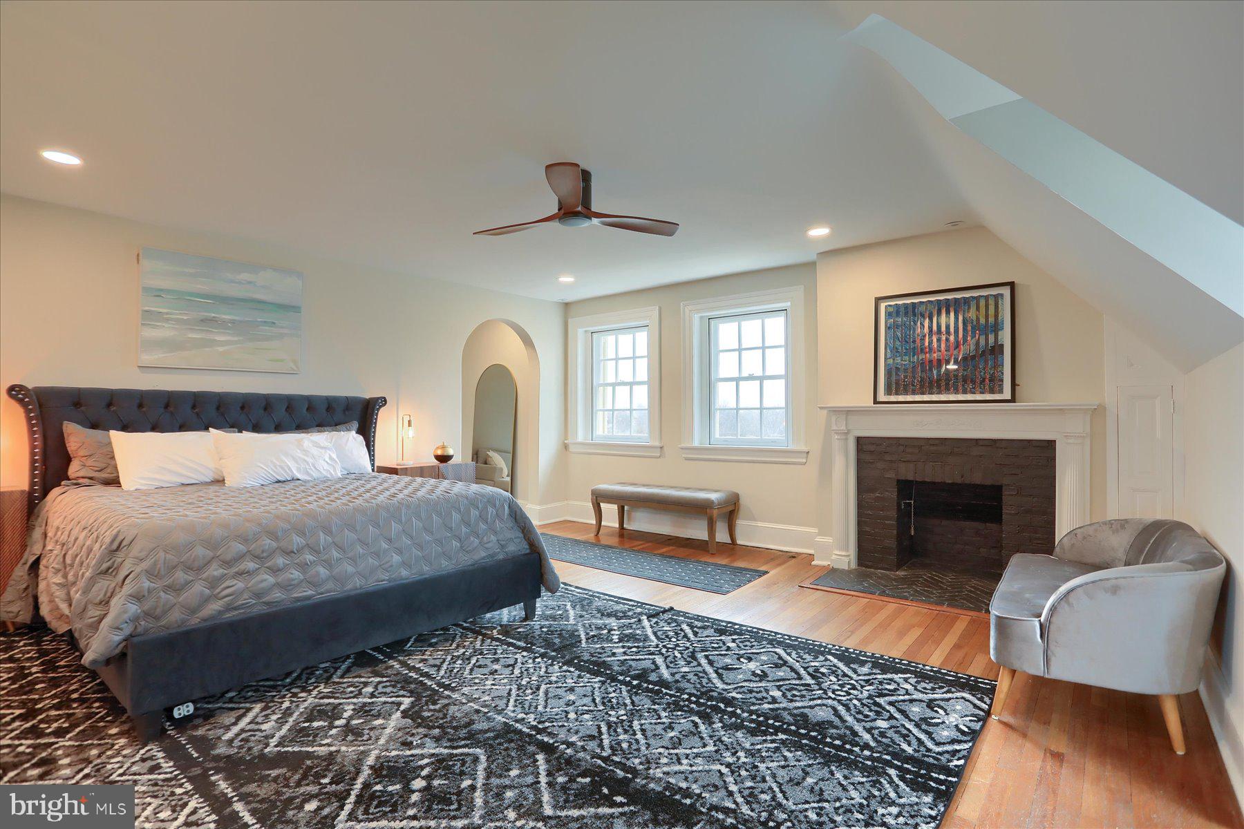 ROLAND PARK - Residential