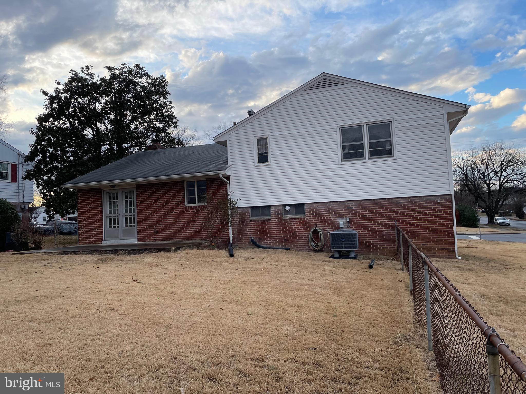 EDSALL PARK - Residential