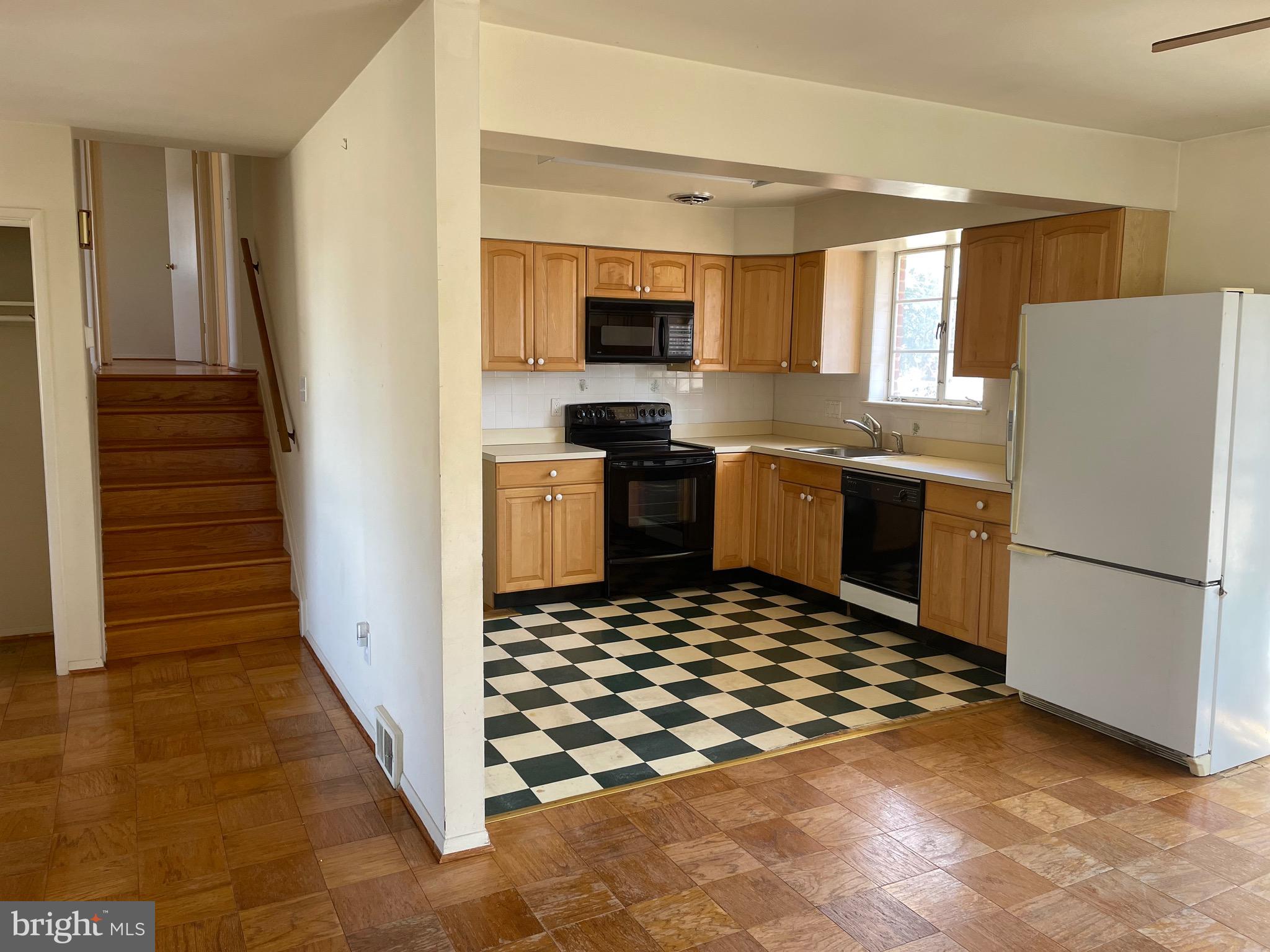 EDSALL PARK - Residential