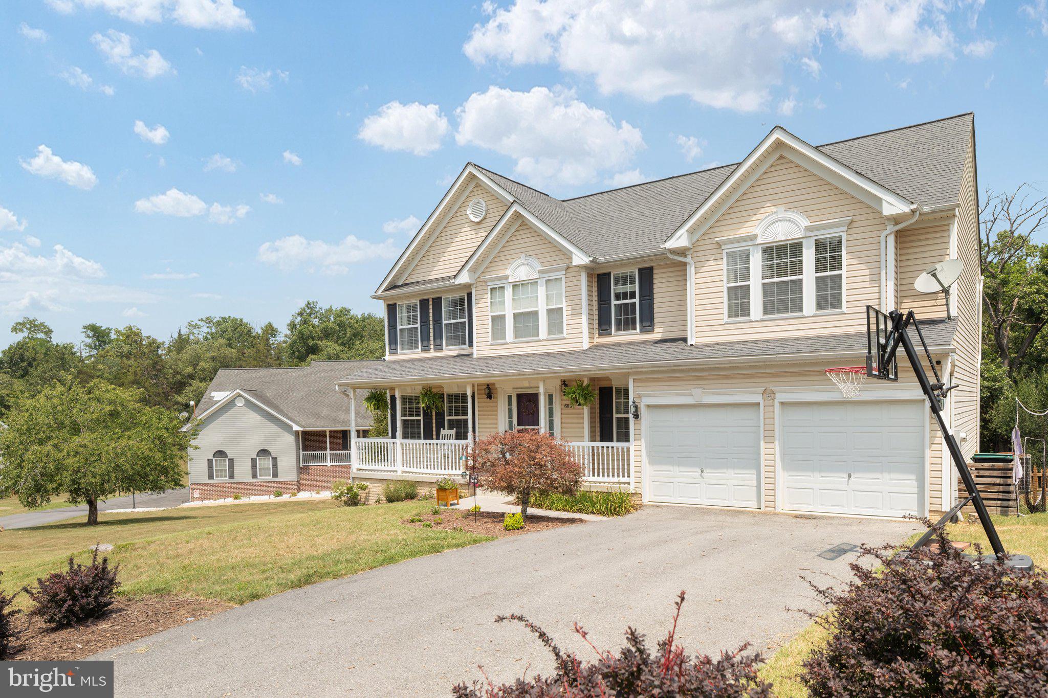 CRYSTAL HILL - Residential
