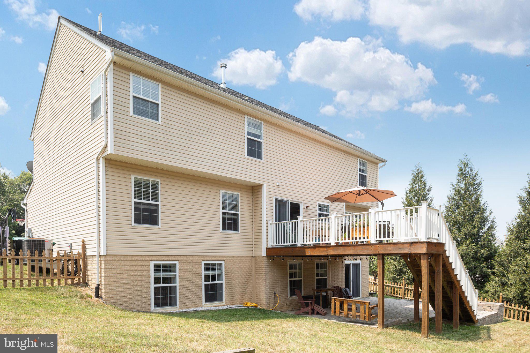 CRYSTAL HILL - Residential